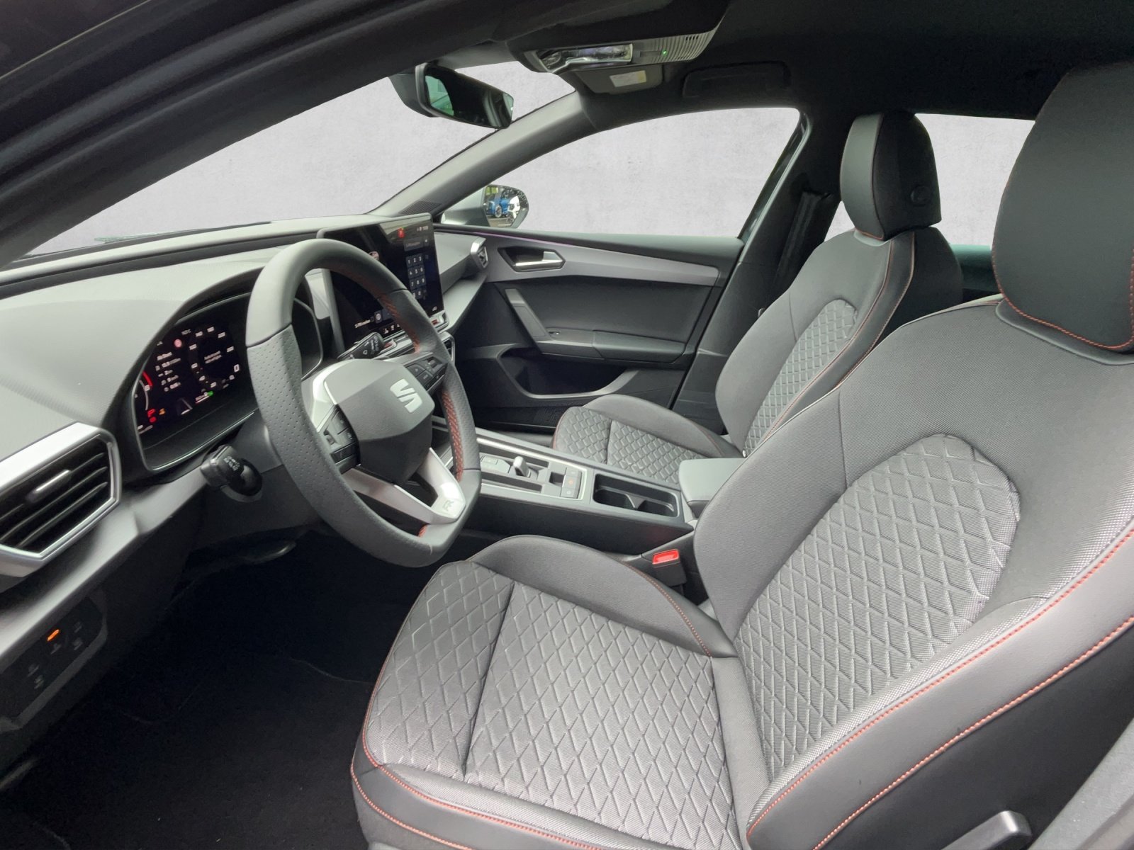 SEAT Leon ST 1.5 eTSI mHEV DSG Move FR, Mild-Hybrid Petrol/Electric, Ex-demonstrator, Automatic - 6