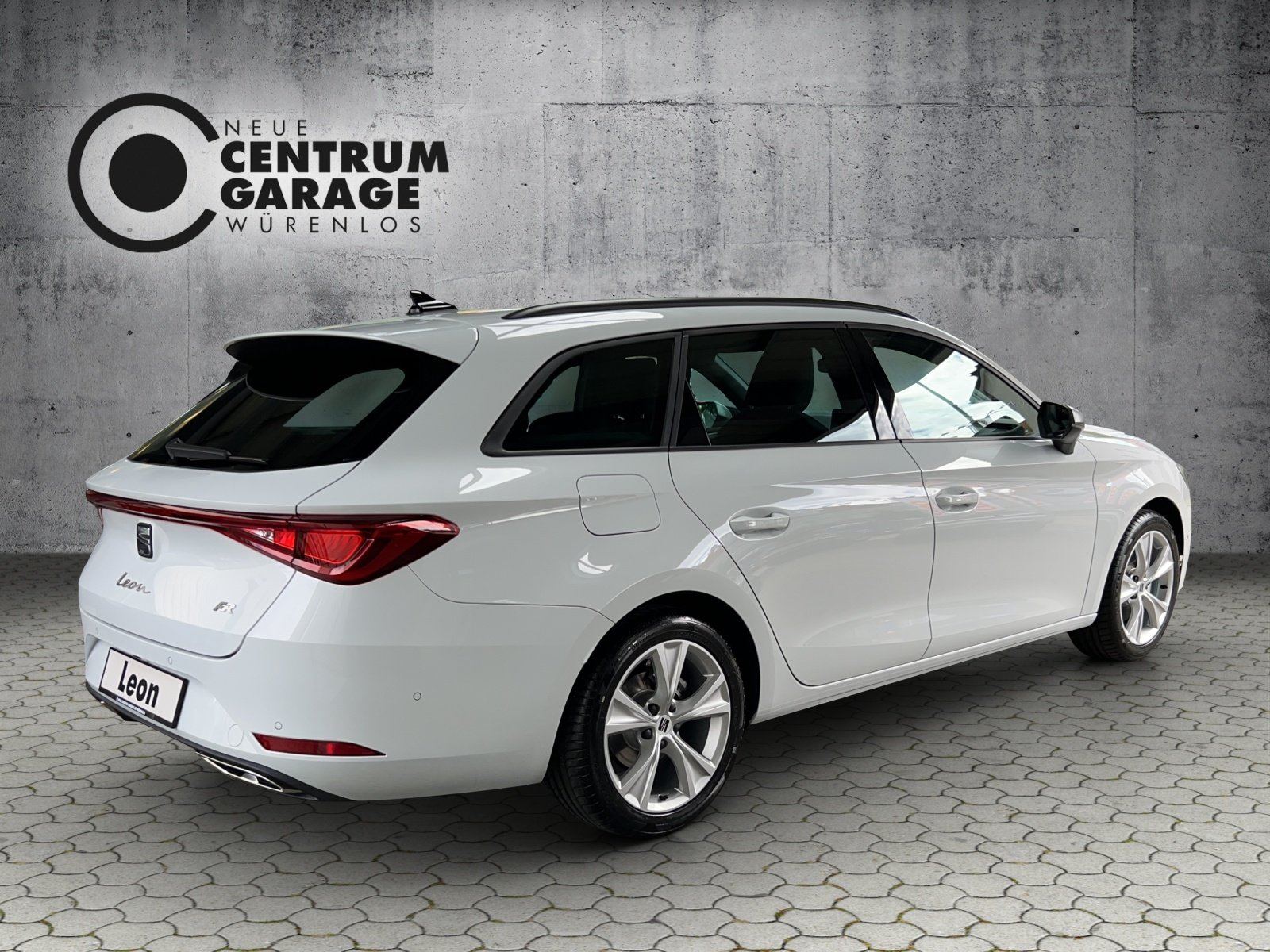 SEAT Leon ST 1.5 eTSI mHEV DSG Move FR, Mild-Hybrid Petrol/Electric, Ex-demonstrator, Automatic - 4