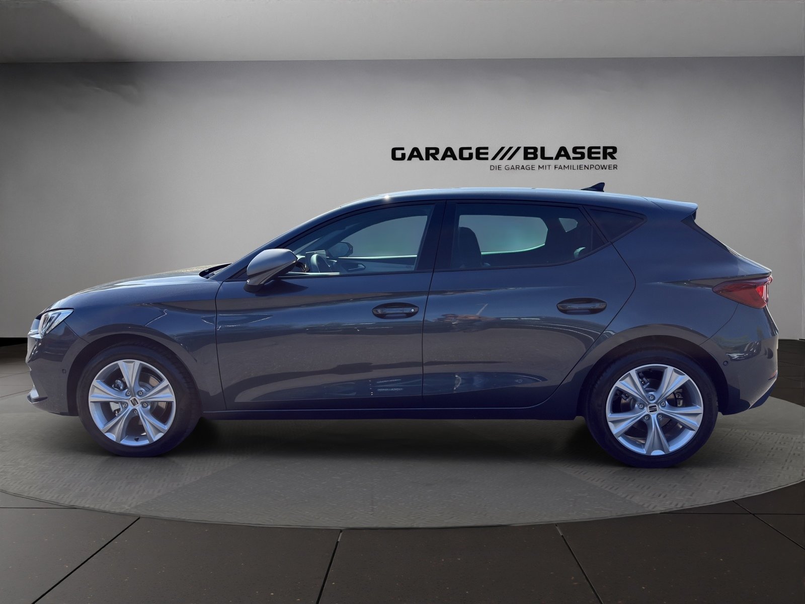 SEAT Leon 1.5 eTSI mHEV DSG Move FR, Mild-Hybrid Petrol/Electric, New car, Automatic - 2