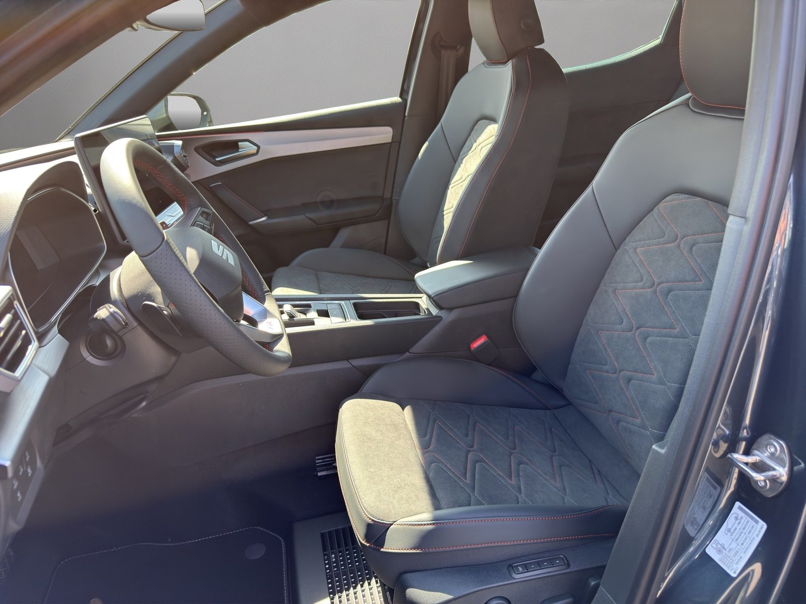 SEAT Leon 1.5 eTSI mHEV DSG Move FR, Mild-Hybrid Petrol/Electric, New car, Automatic - 5