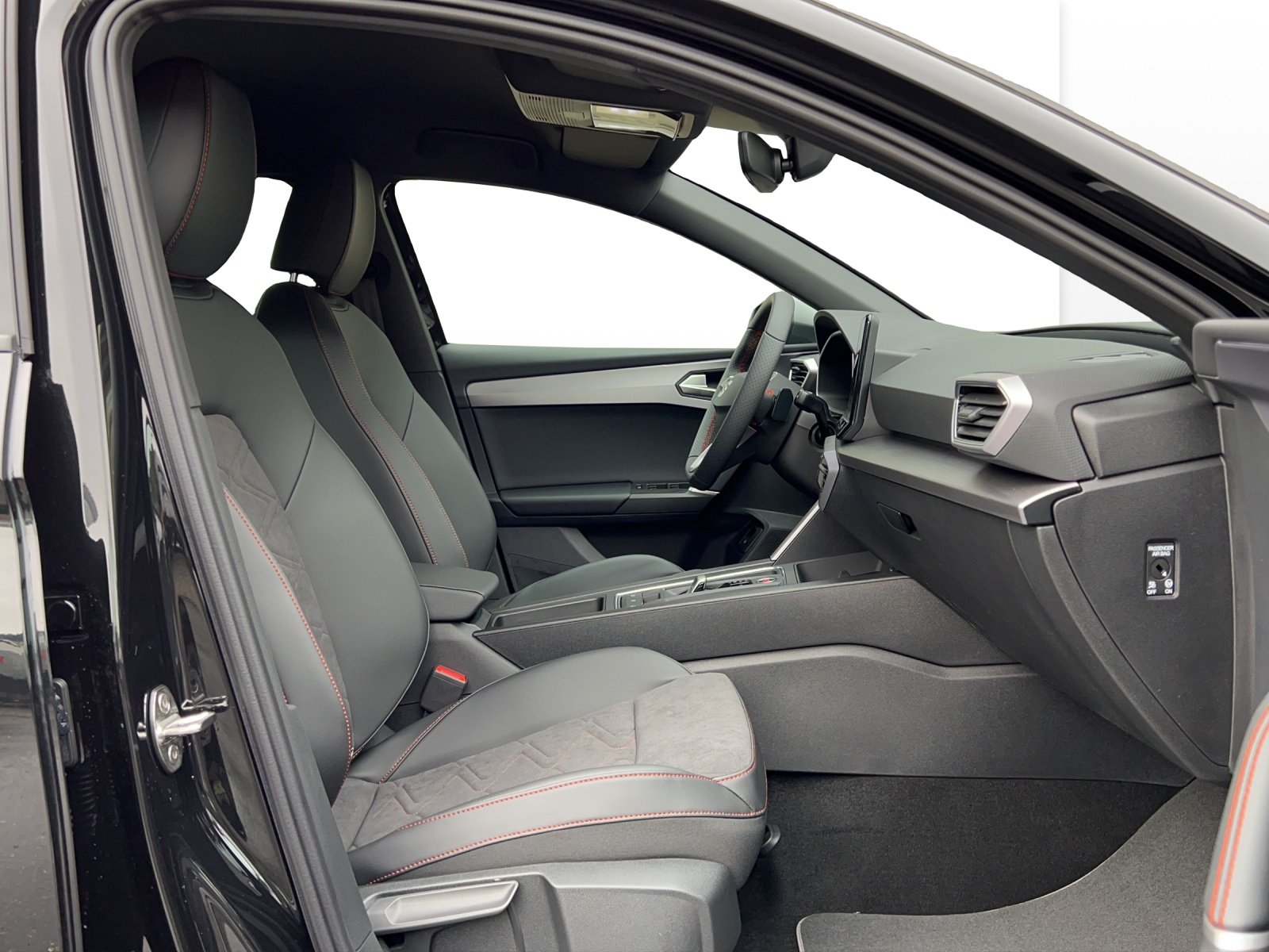 SEAT Leon 1.4 eHybrid Move FR DSG, Plug-in-Hybrid Benzin/Elektro, Occasion / Gebraucht, Automatik - 7