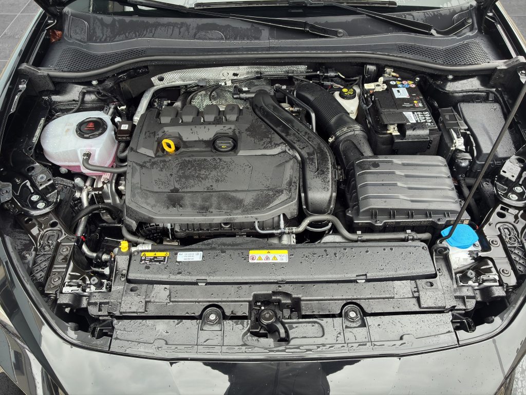 SEAT LEON 1.5 eTSI 150 FR DSG, Mild-Hybrid Benzin/Elektro, Occasion / Gebraucht, Automatik - 5