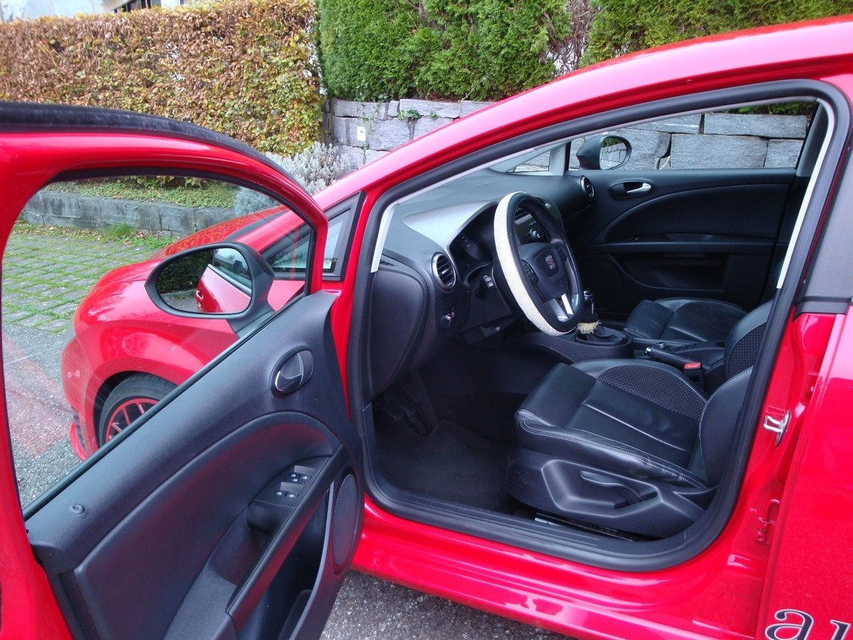 SEAT Leon 2.0 TDI FR, Diesel, Second hand / Used, Manual - 5