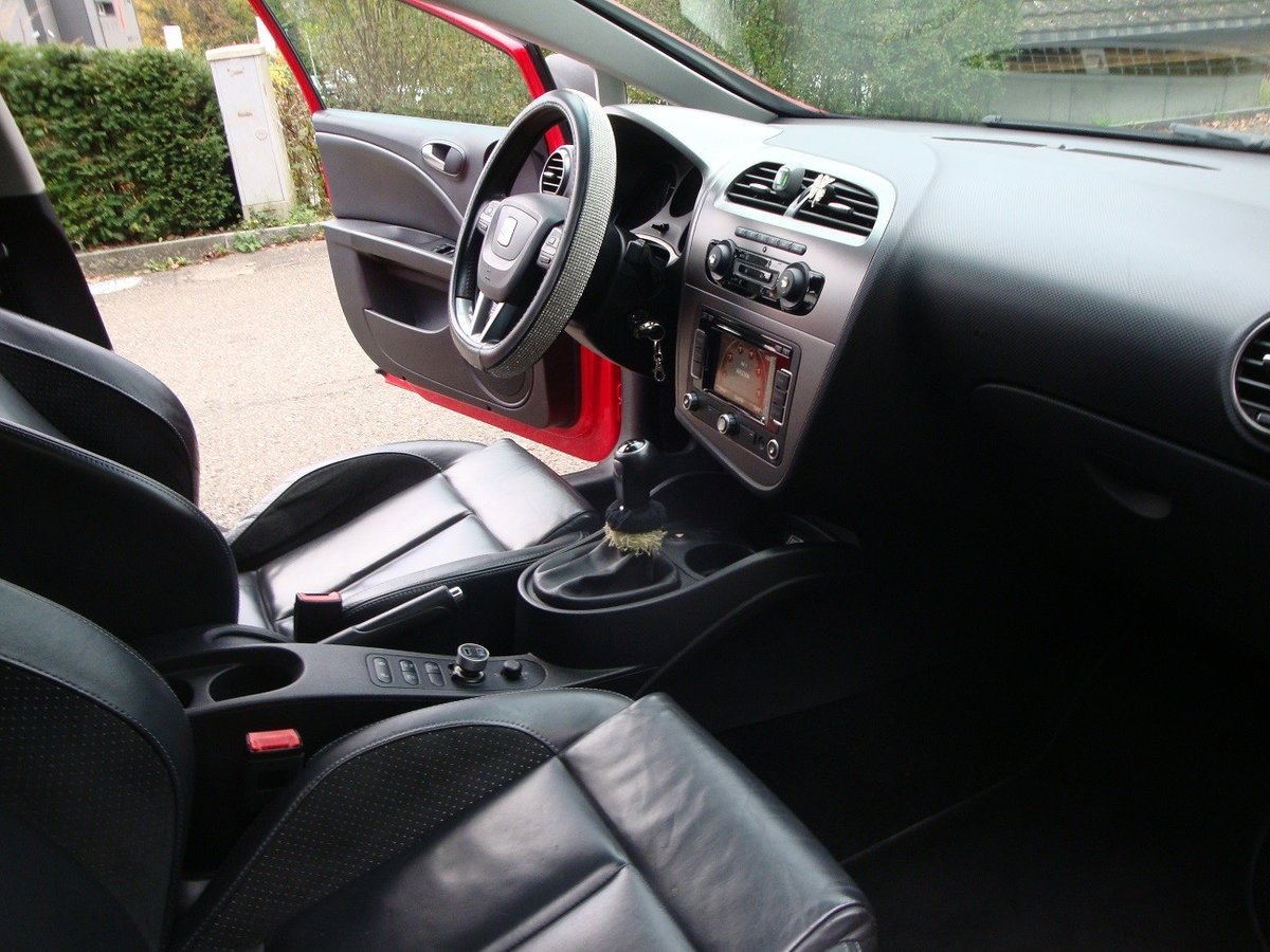 SEAT Leon 2.0 TDI FR, Diesel, Second hand / Used, Manual - 6