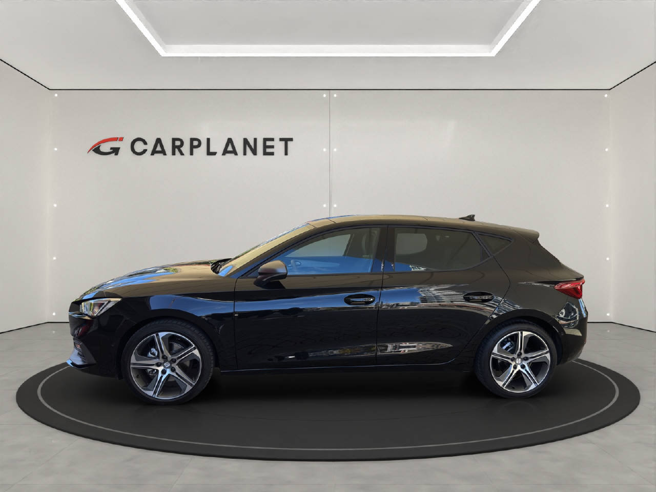 SEAT Leon 1.5 eTSI 150 FR DSG, Mild-Hybrid Benzin/Elektro, Occasion / Gebraucht, Automatik - 2