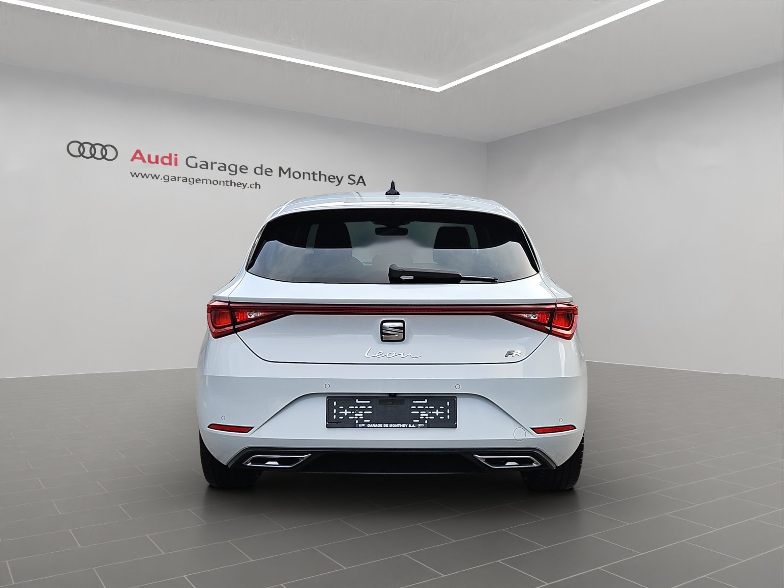 SEAT Leon 1.5 eTSI mHEV DSG Hola FR, Mild-Hybrid Petrol/Electric, Second hand / Used, Automatic - 5