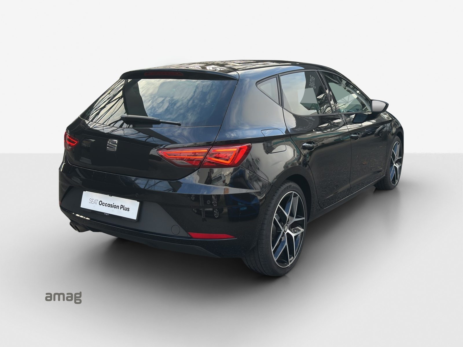 SEAT LEON SWISS FR (Netto), Petrol, Second hand / Used, Automatic - 5