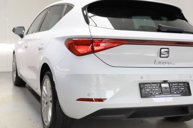 SEAT Leon 1.5 mHEV Style, Hybride Léger Essence/Électricité, Occasion / Utilisé, Automatique - 4