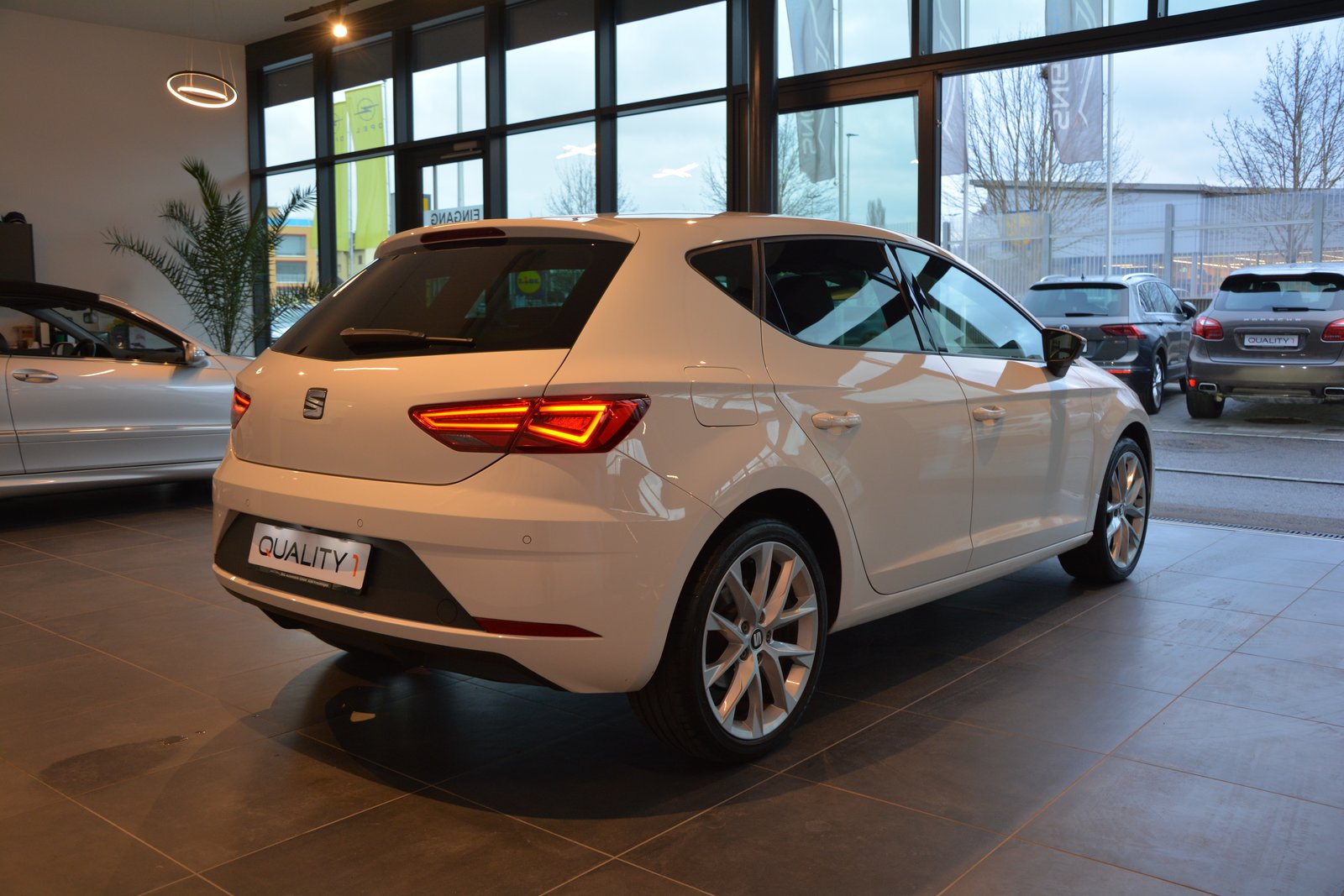SEAT Leon 1.5 TGI FR DSG, Second hand / Used, Automatic - 6