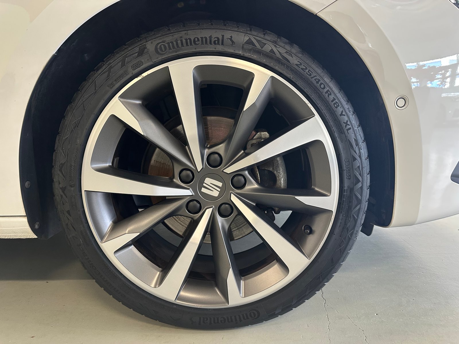SEAT Leon 1.5 eTSI mHEV DSG FR, Mild-Hybrid Benzin/Elektro, Occasion / Gebraucht, Automatik - 6