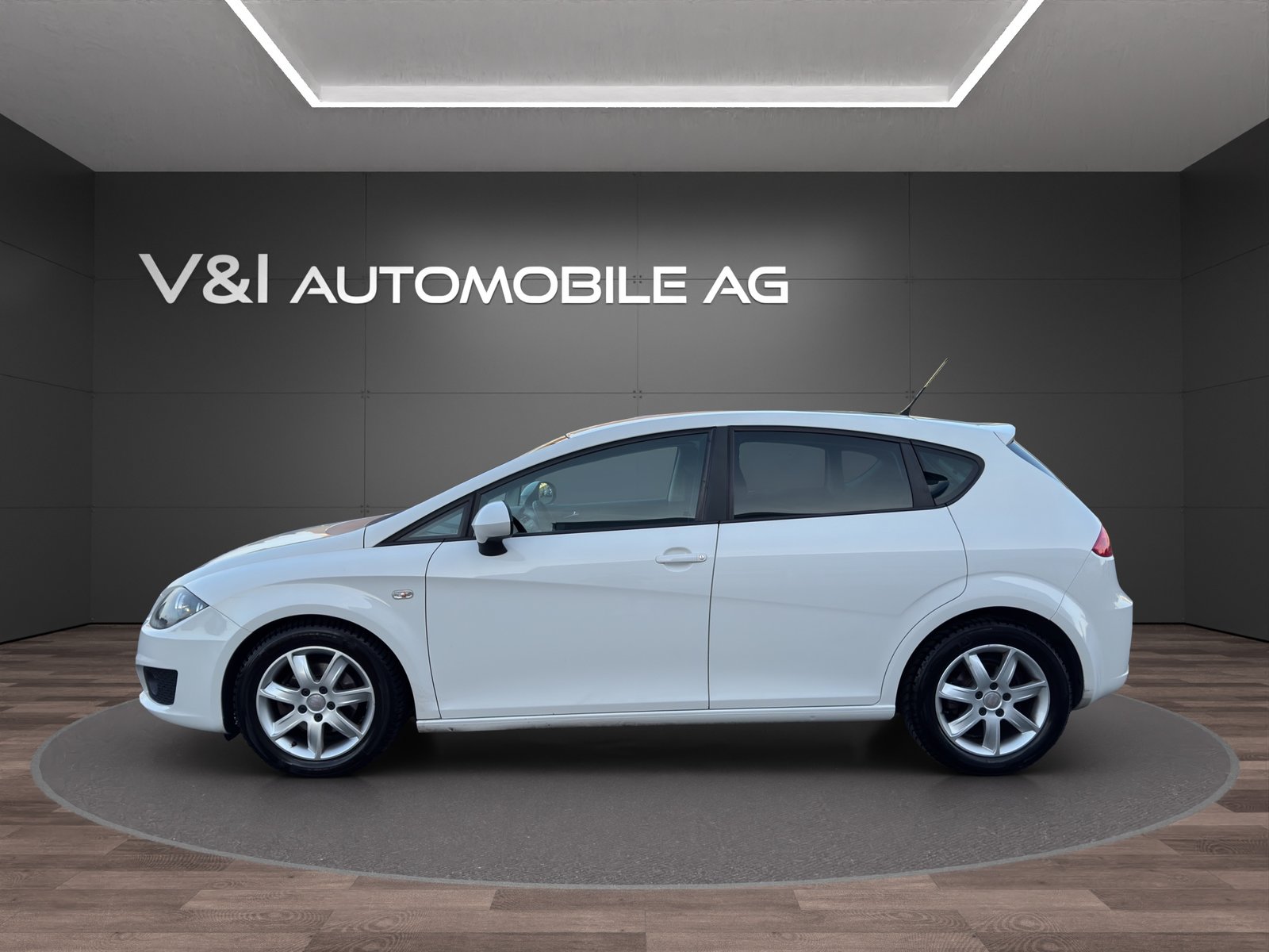 SEAT Leon 1.6 TDI Reference, Diesel, Second hand / Used, Manual - 7