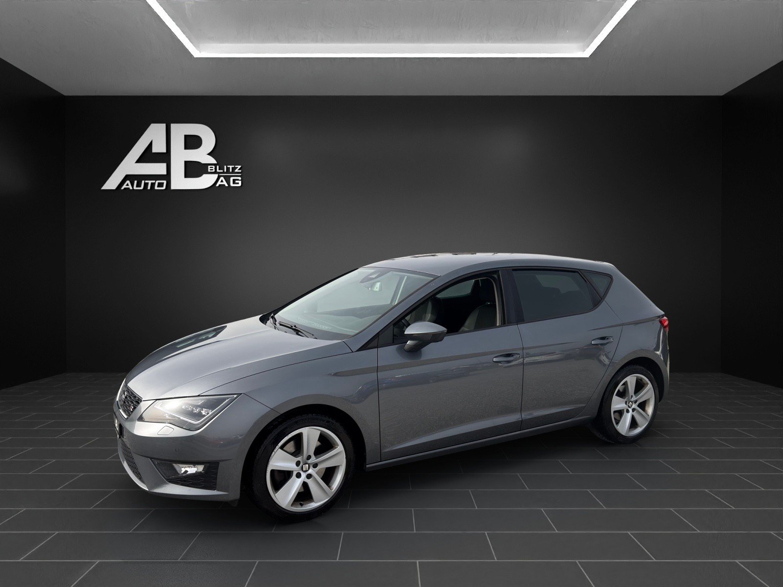 SEAT Leon 1.8 TSI FR DSG mit 180 PS, Benzin, Occasion / Gebraucht, Automatik - 2