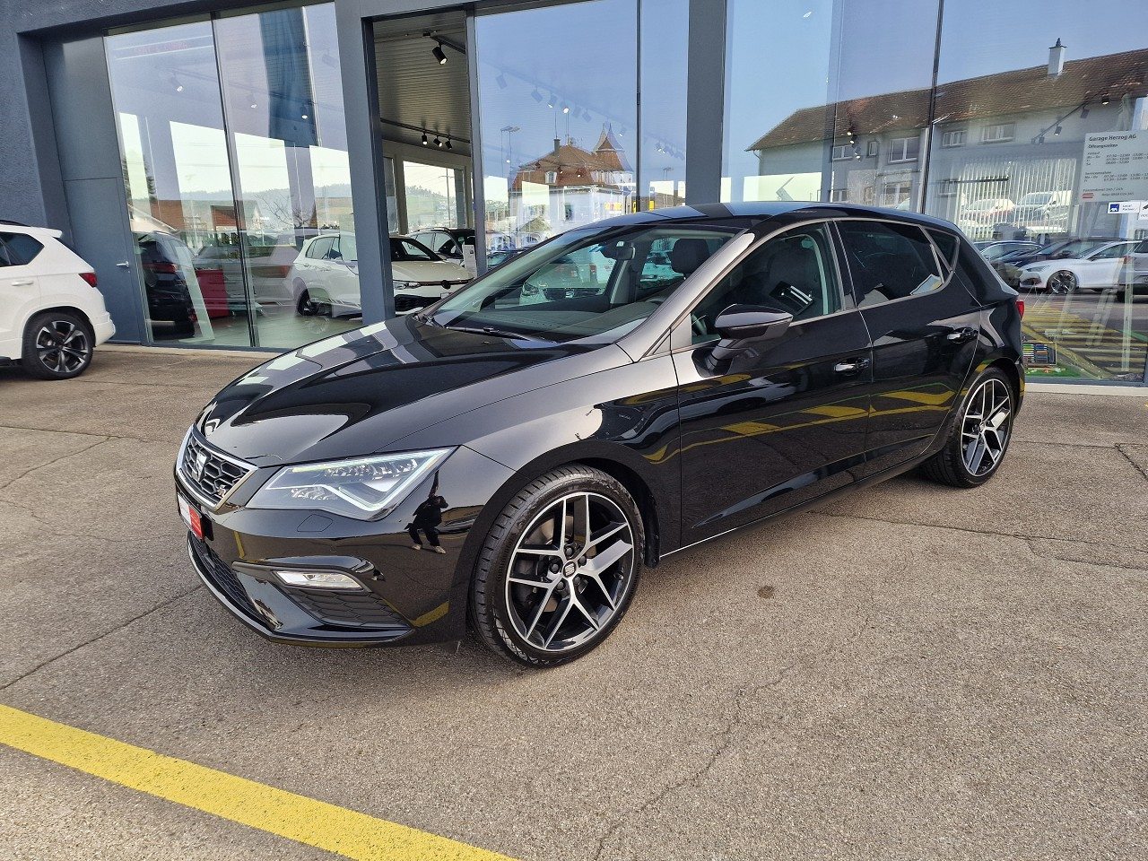 SEAT LEON FR, Petrol, Second hand / Used, Automatic - 2