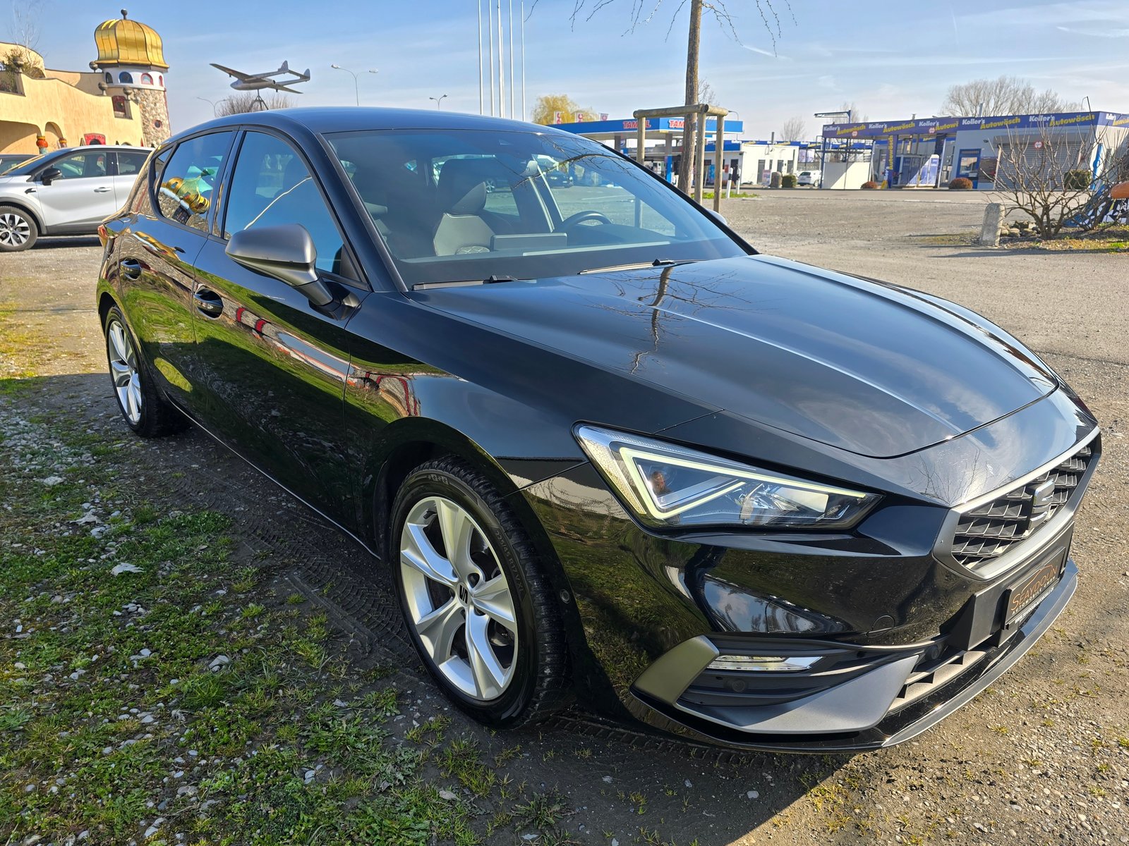 SEAT Leon 1.5 eTSI mHEV DSG FR, Mild-Hybrid Benzin/Elektro, Occasion / Gebraucht, Automatik - 2
