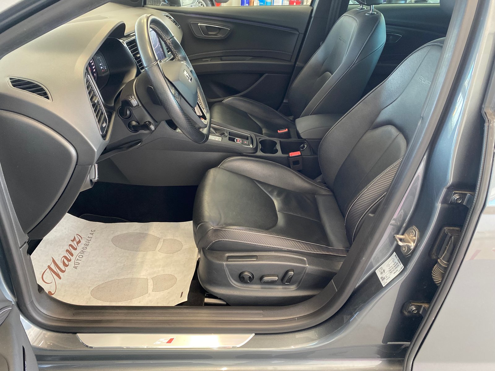 SEAT Leon 2.0 TSI 300 DSG, Benzin, Occasion / Gebraucht, Automatik - 6
