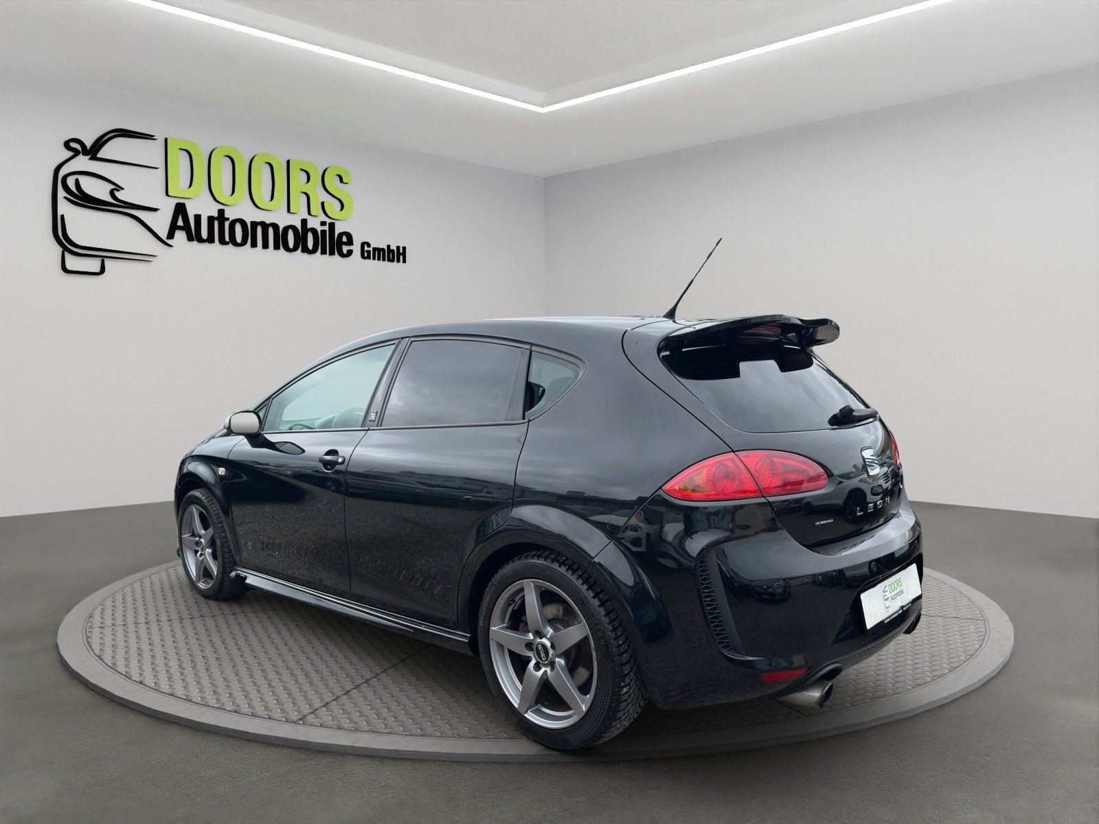SEAT Leon 2.0 TSI FR, Petrol, Second hand / Used, Manual - 6