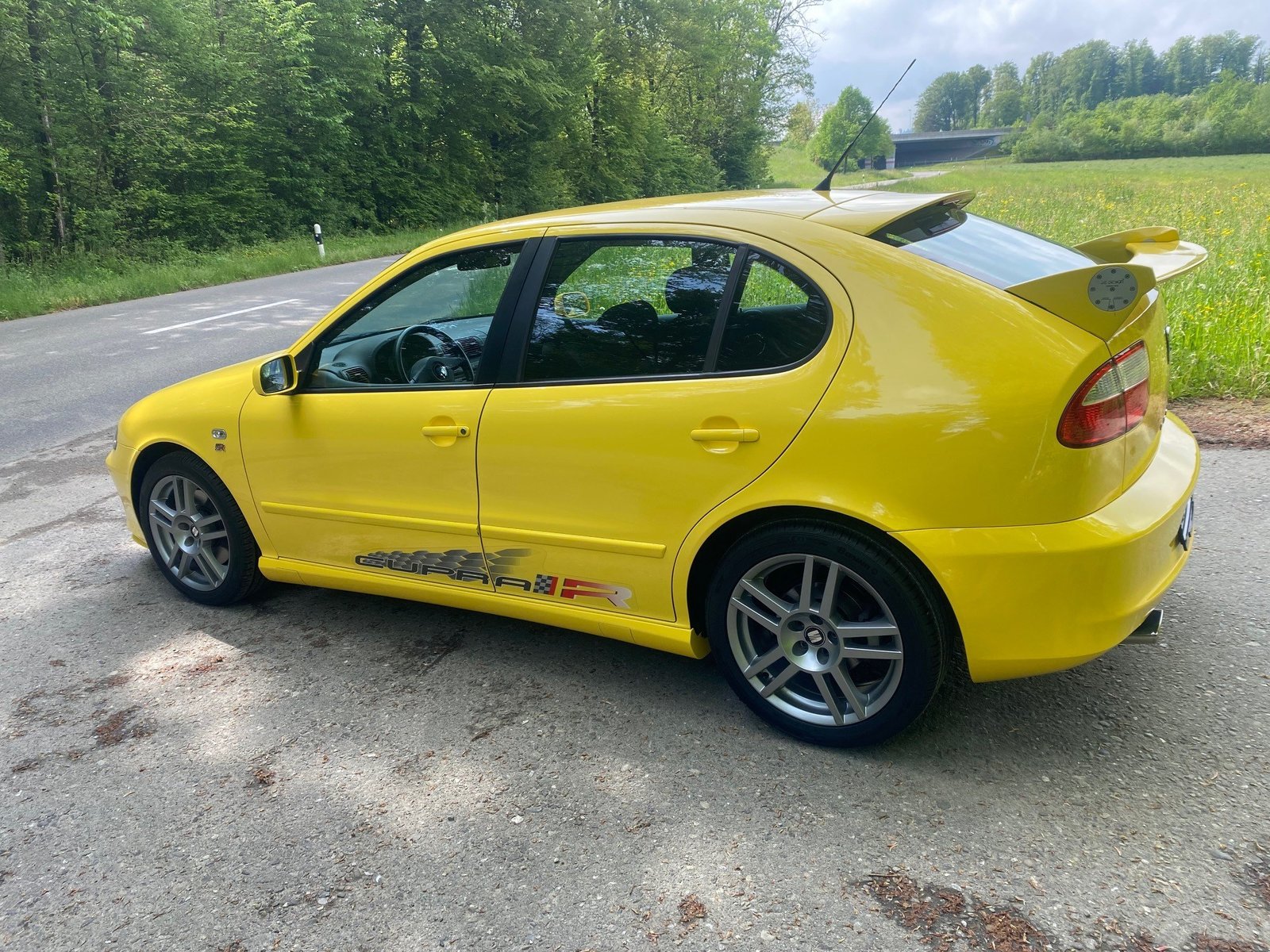 SEAT Leon 1.8 T R, Benzin, Occasion / Gebraucht, Handschaltung - 3