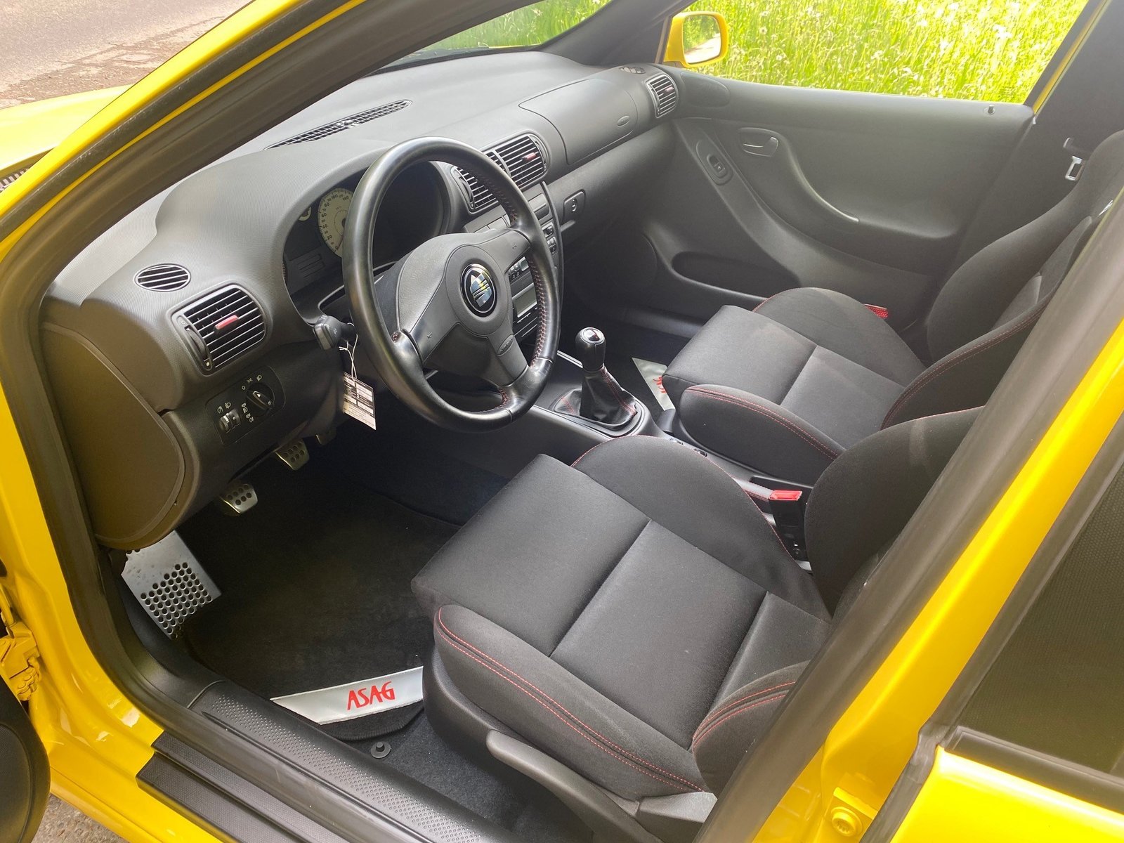 SEAT Leon 1.8 T R, Benzin, Occasion / Gebraucht, Handschaltung - 7