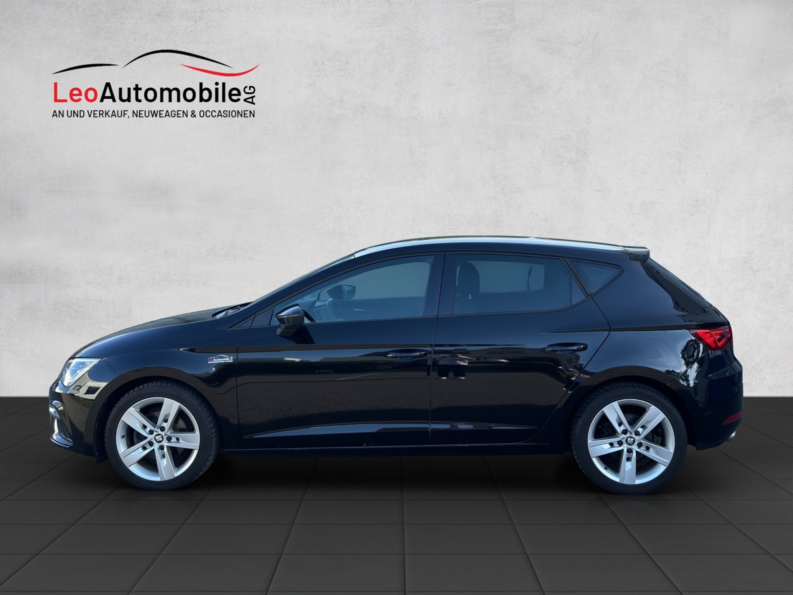 SEAT LEON, Petrol, Second hand / Used, Automatic - 2