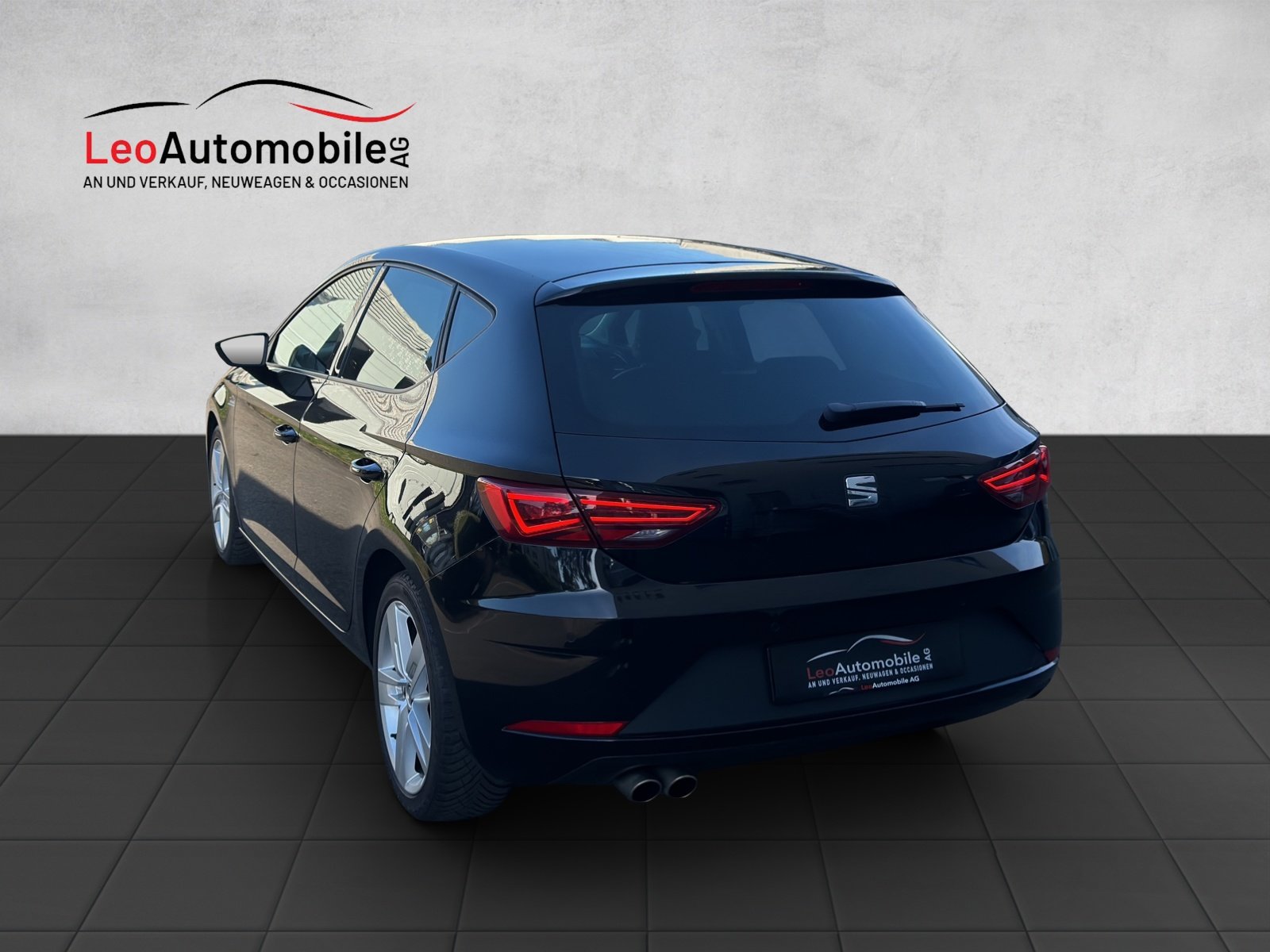 SEAT LEON, Petrol, Second hand / Used, Automatic - 3