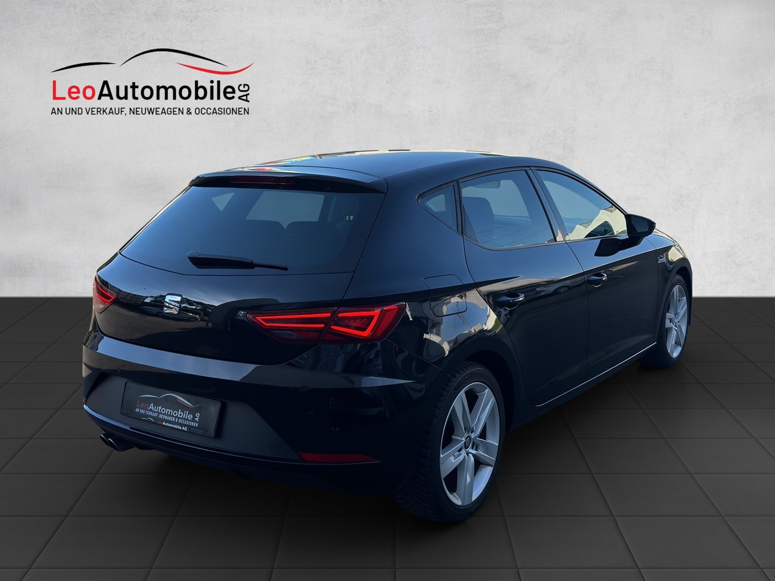 SEAT LEON, Petrol, Second hand / Used, Automatic - 5
