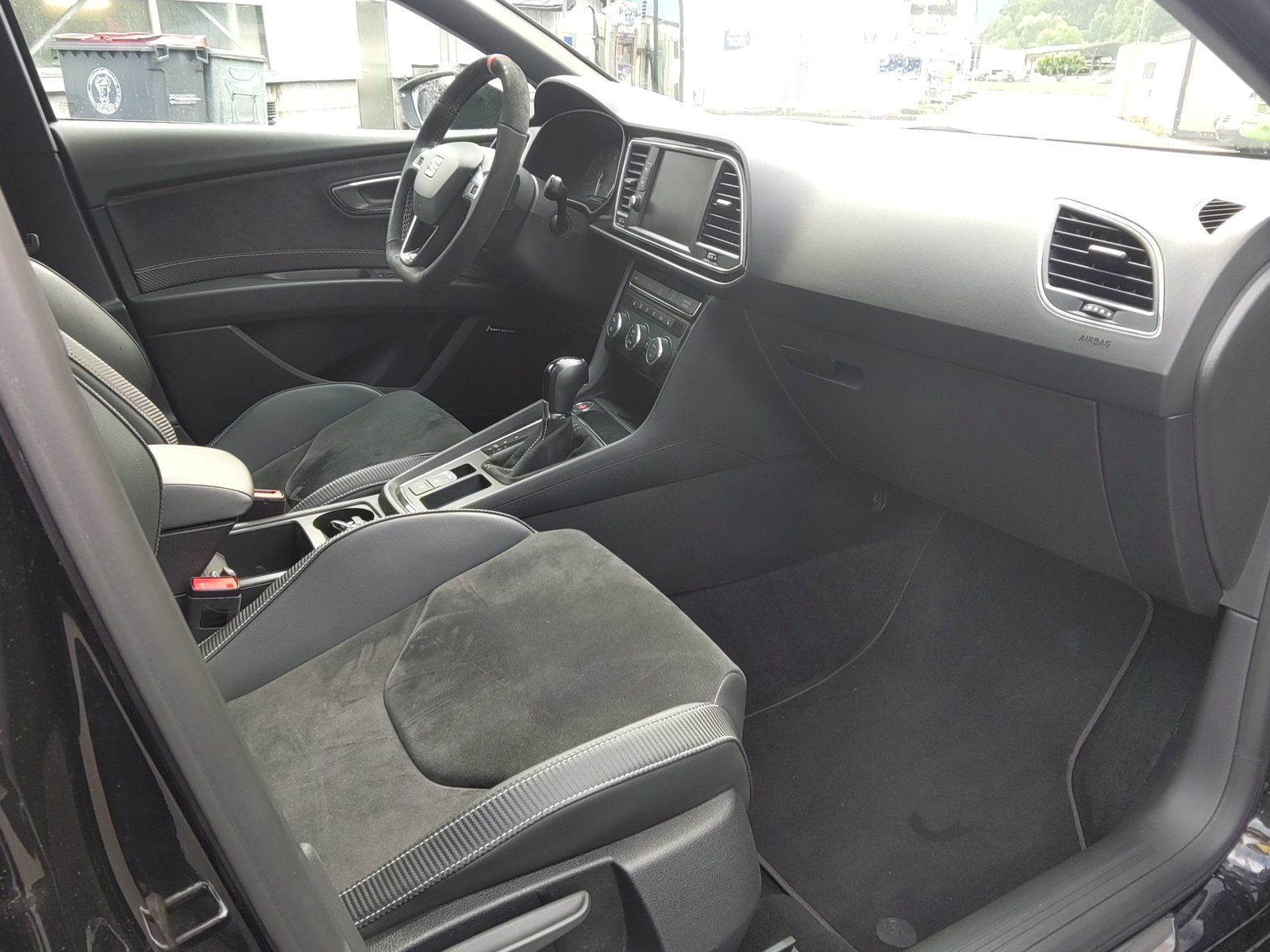SEAT Leon 2.0 TSI 300 DSG, Benzin, Occasion / Gebraucht, Automatik - 7