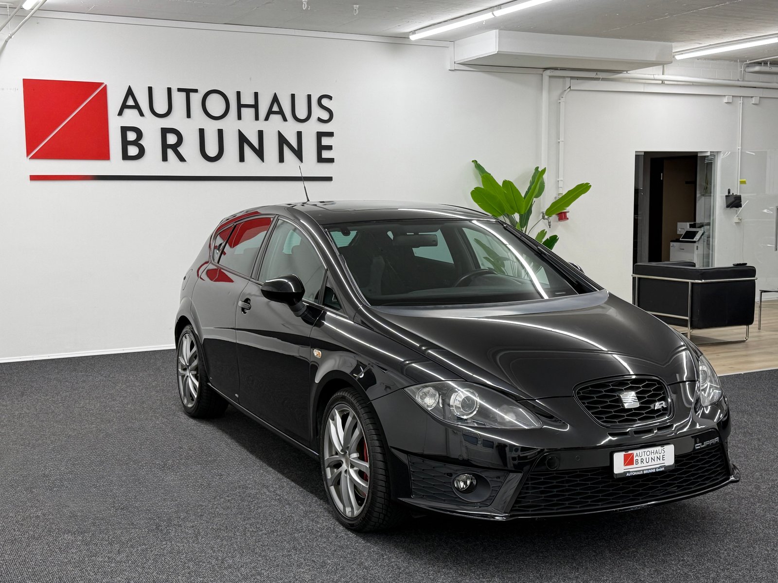 SEAT Leon 2.0 TSI R, Essence, Occasion / Utilisé, Manuelle - 3