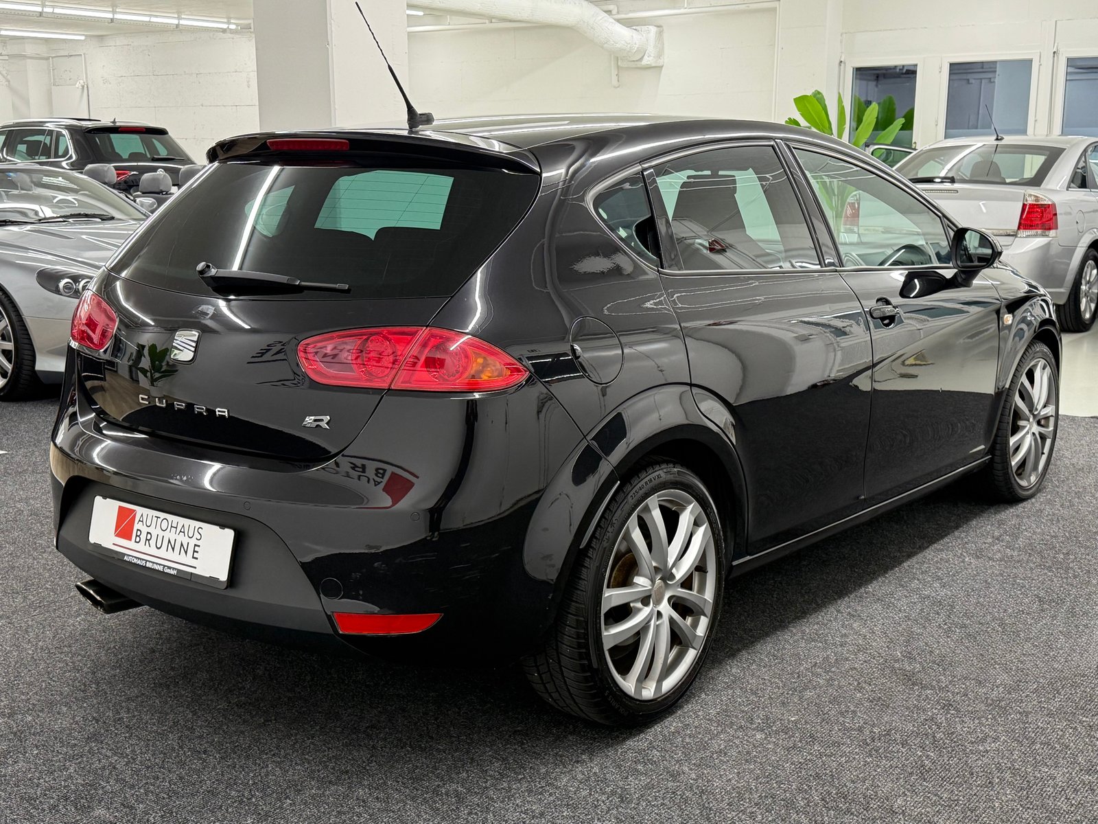SEAT Leon 2.0 TSI R, Essence, Occasion / Utilisé, Manuelle - 4