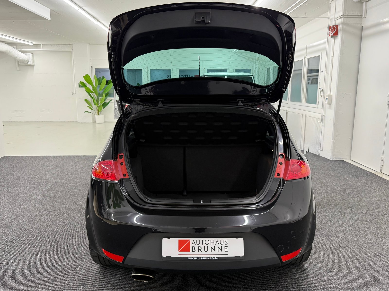 SEAT Leon 2.0 TSI R, Essence, Occasion / Utilisé, Manuelle - 6