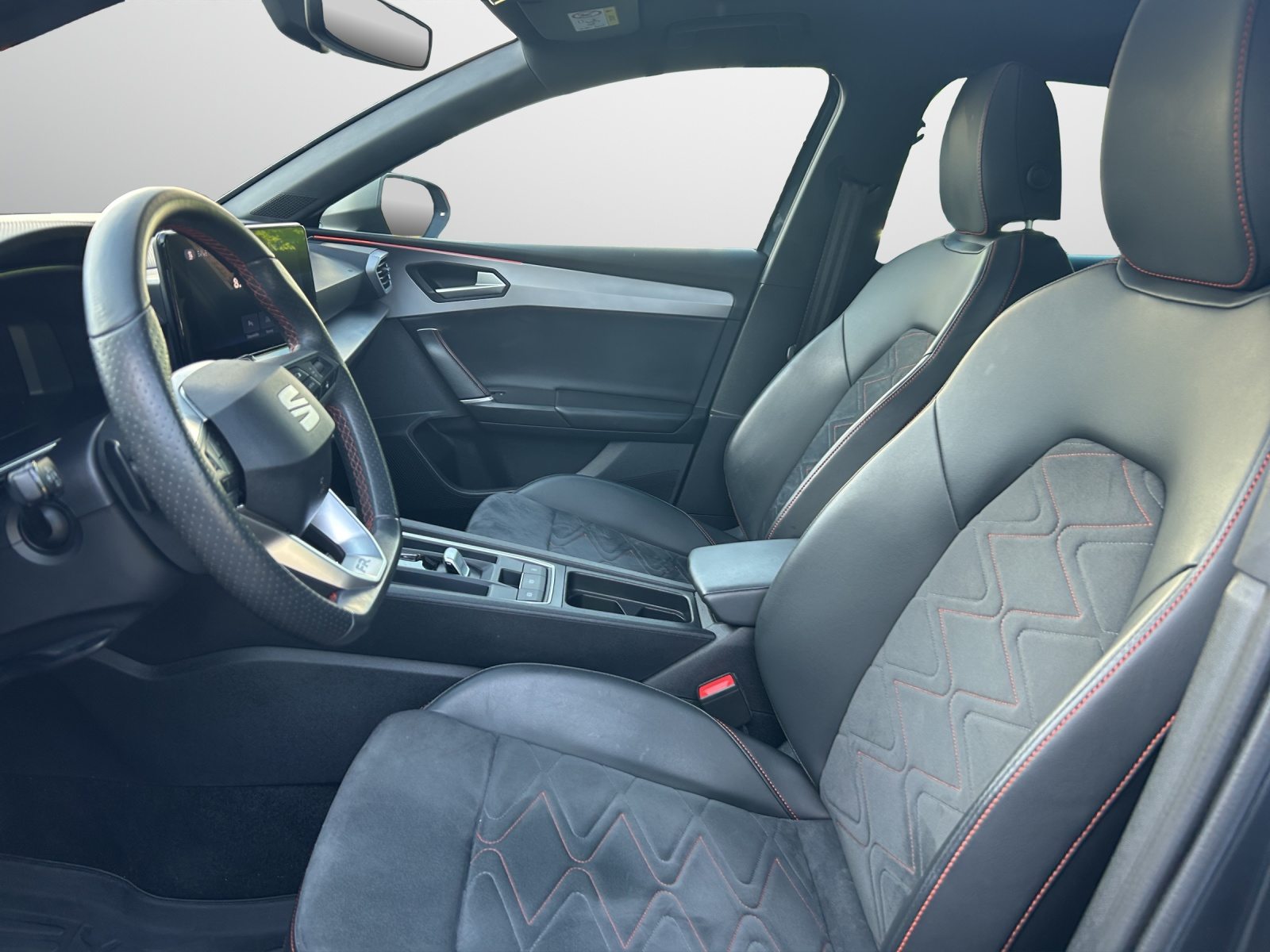SEAT NEW LEON HOLA FR e-HYBRID (netto), Full-Hybrid Petrol/Electric, Second hand / Used, Automatic - 5