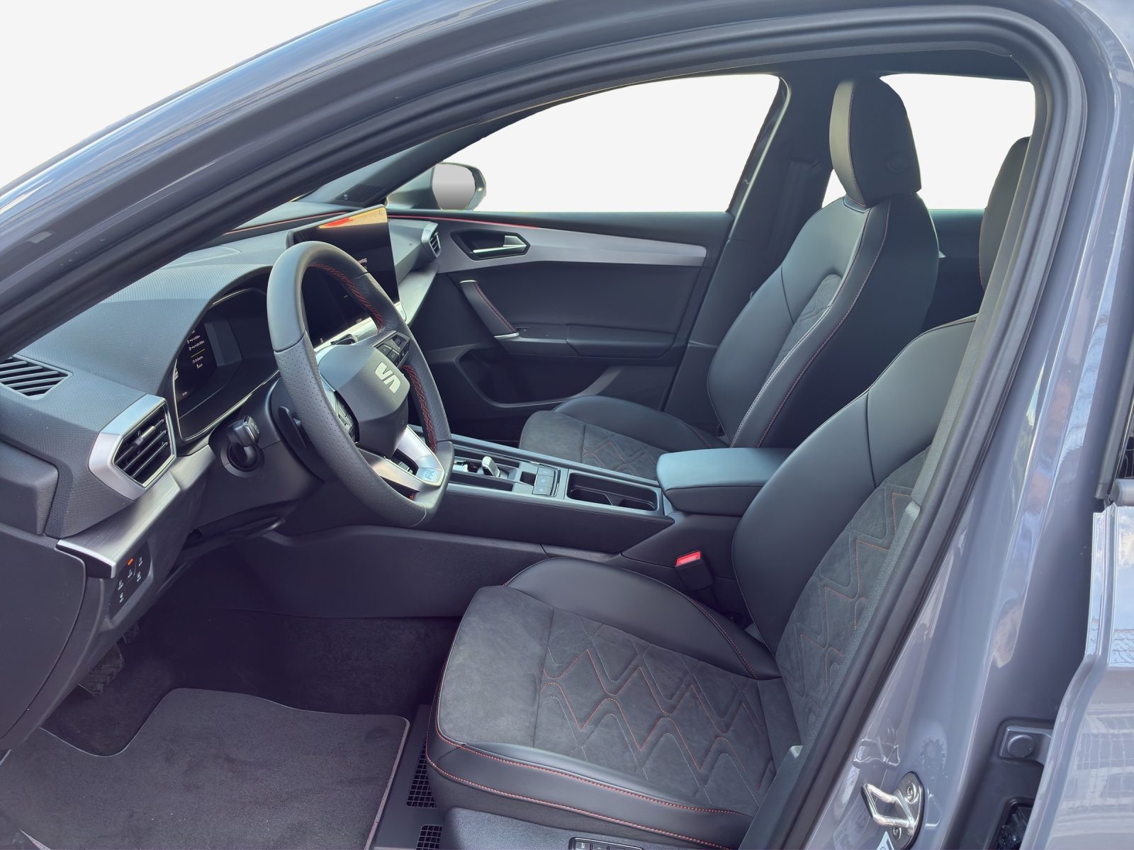SEAT SEAT LEON MOVE! FR e-HYBRID (netto), Voll-Hybrid Benzin/Elektro, Occasion / Gebraucht, Automatik - 7