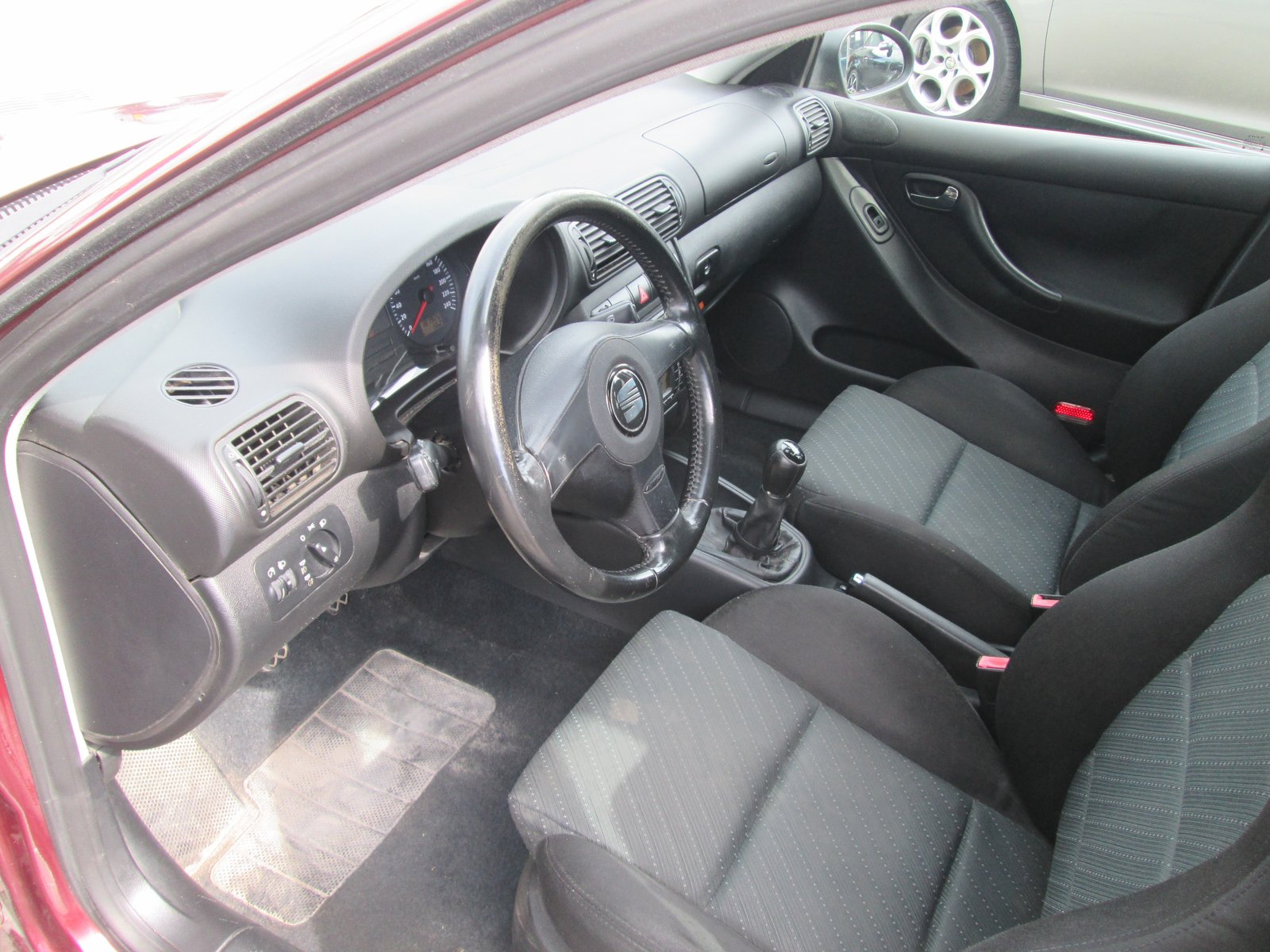 SEAT Leon 1.8 Sport, Benzin, Occasion / Gebraucht, Handschaltung - 7
