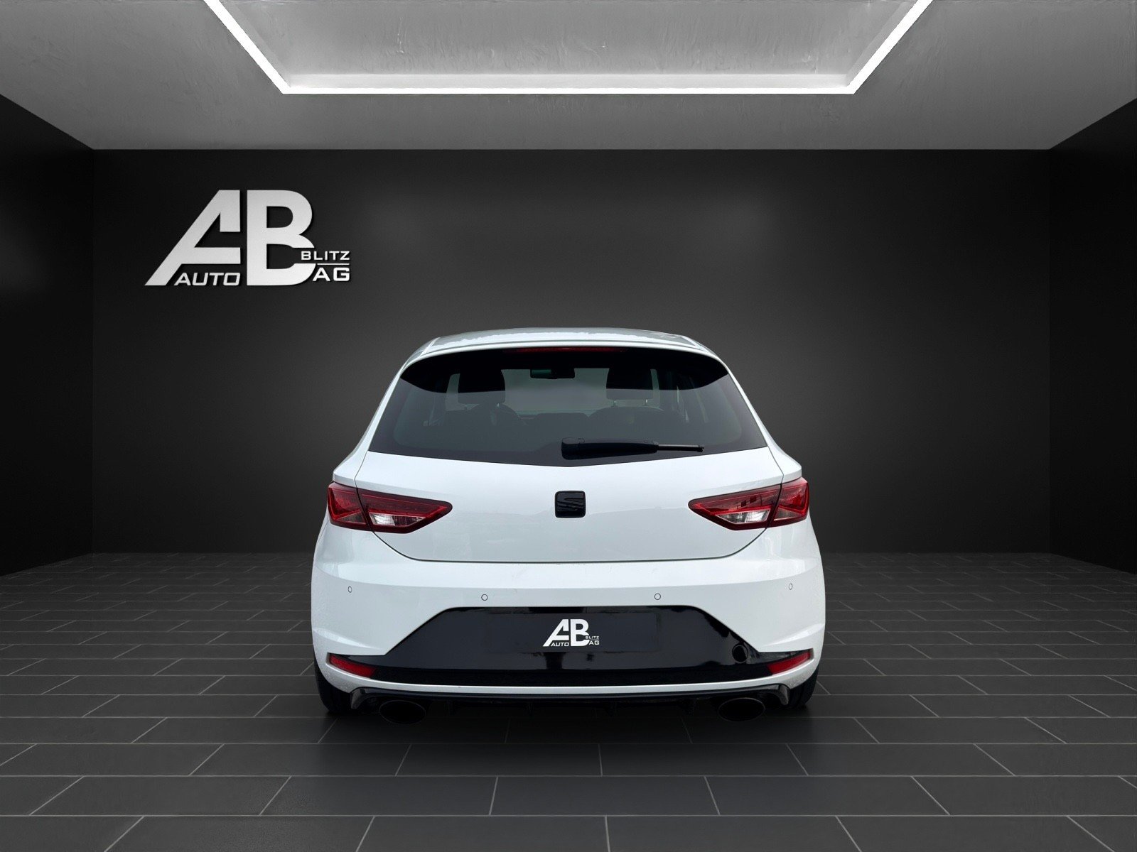 SEAT Leon 2.0 TSI DSG mit 280 PS, Benzin, Occasion / Gebraucht, Automatik - 4