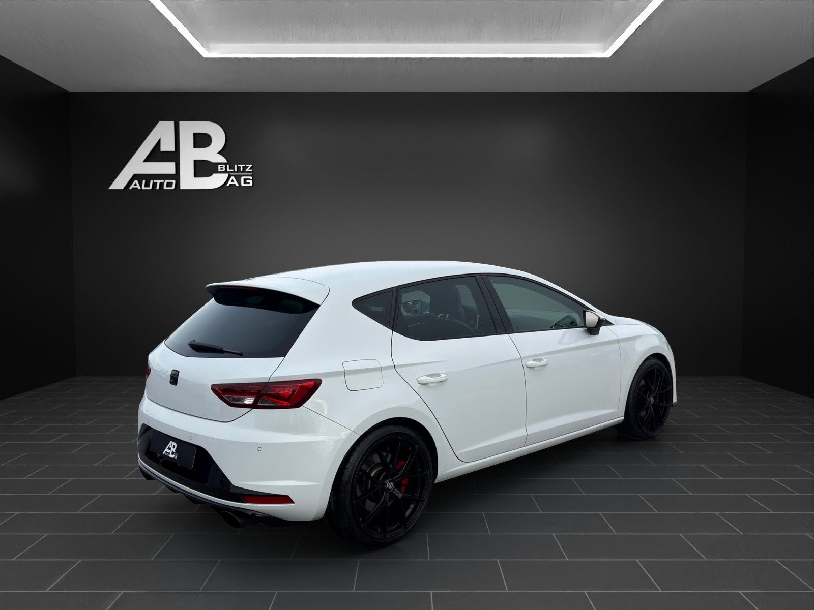 SEAT Leon 2.0 TSI DSG mit 280 PS, Benzin, Occasion / Gebraucht, Automatik - 5
