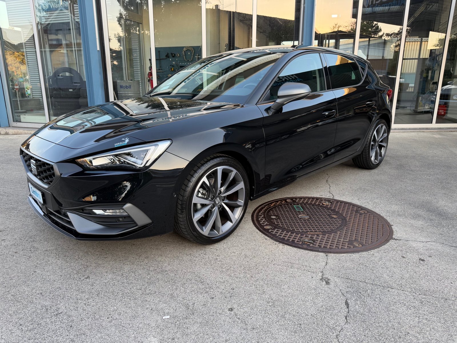 SEAT Leon 1.5 eTSI mHEV DSG FR, Mild-Hybrid Petrol/Electric, Second hand / Used, Automatic - 5