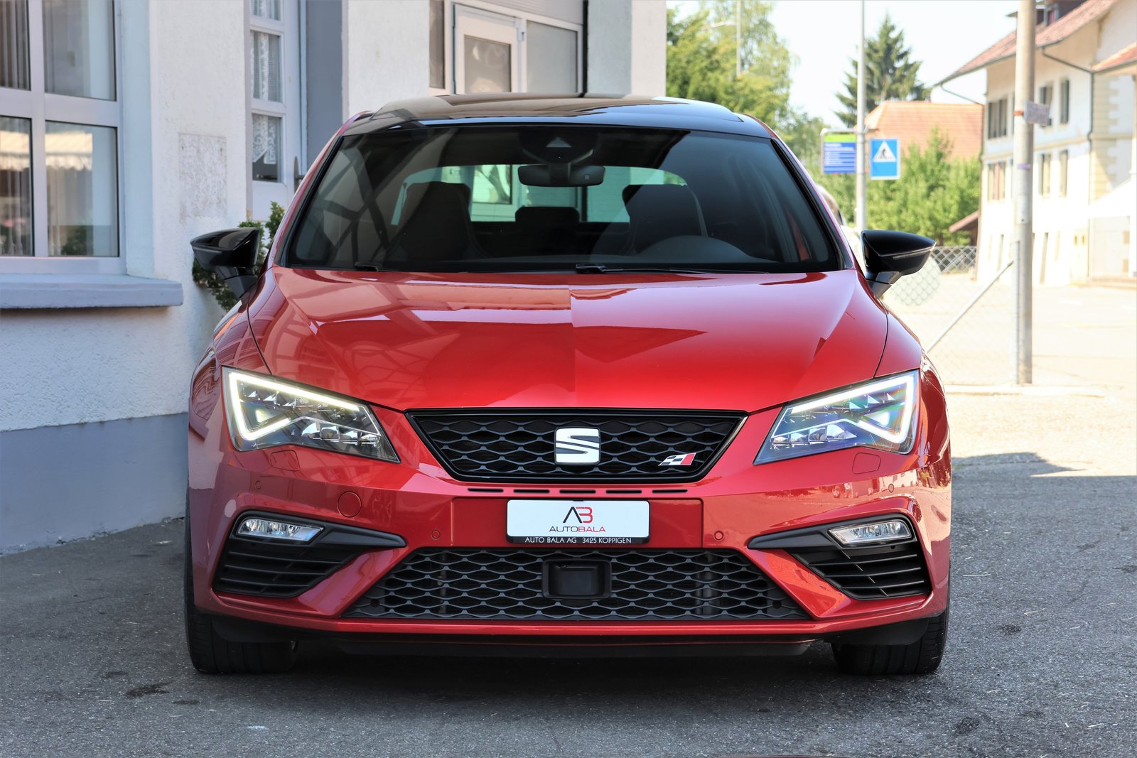 SEAT Leon 2.0 TSI SWISS 290 DSG, Petrol, Second hand / Used, Automatic - 2