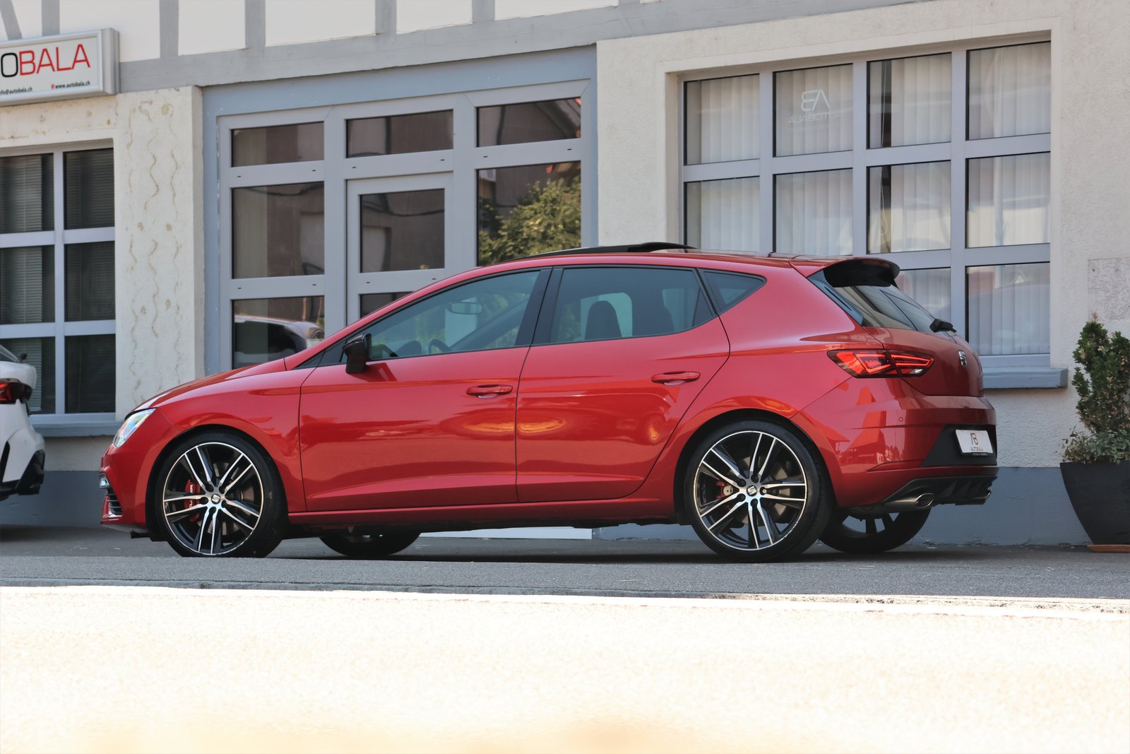 SEAT Leon 2.0 TSI SWISS 290 DSG, Petrol, Second hand / Used, Automatic - 4
