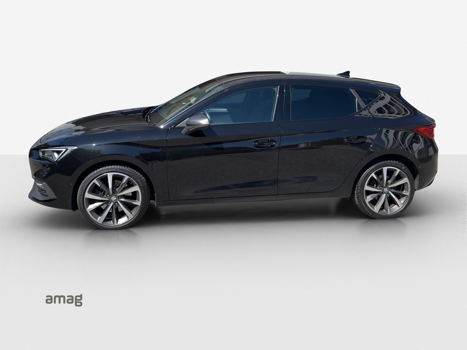 SEAT LEON HOLA FR e-HYBRID (netto), Full-Hybrid Petrol/Electric, Second hand / Used, Automatic - 2