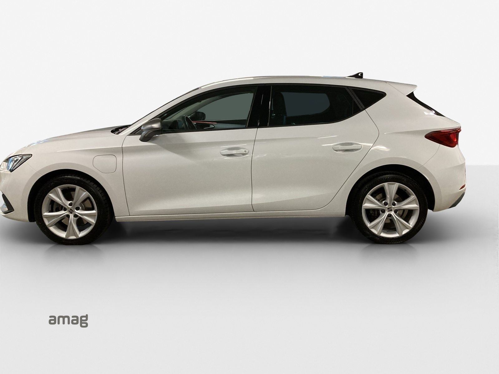 SEAT LEON FR e-HYBRID, Full-Hybrid Petrol/Electric, Second hand / Used, Automatic - 2