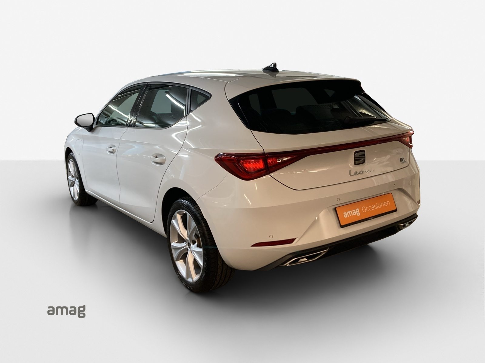 SEAT LEON FR e-HYBRID, Full-Hybrid Petrol/Electric, Second hand / Used, Automatic - 3