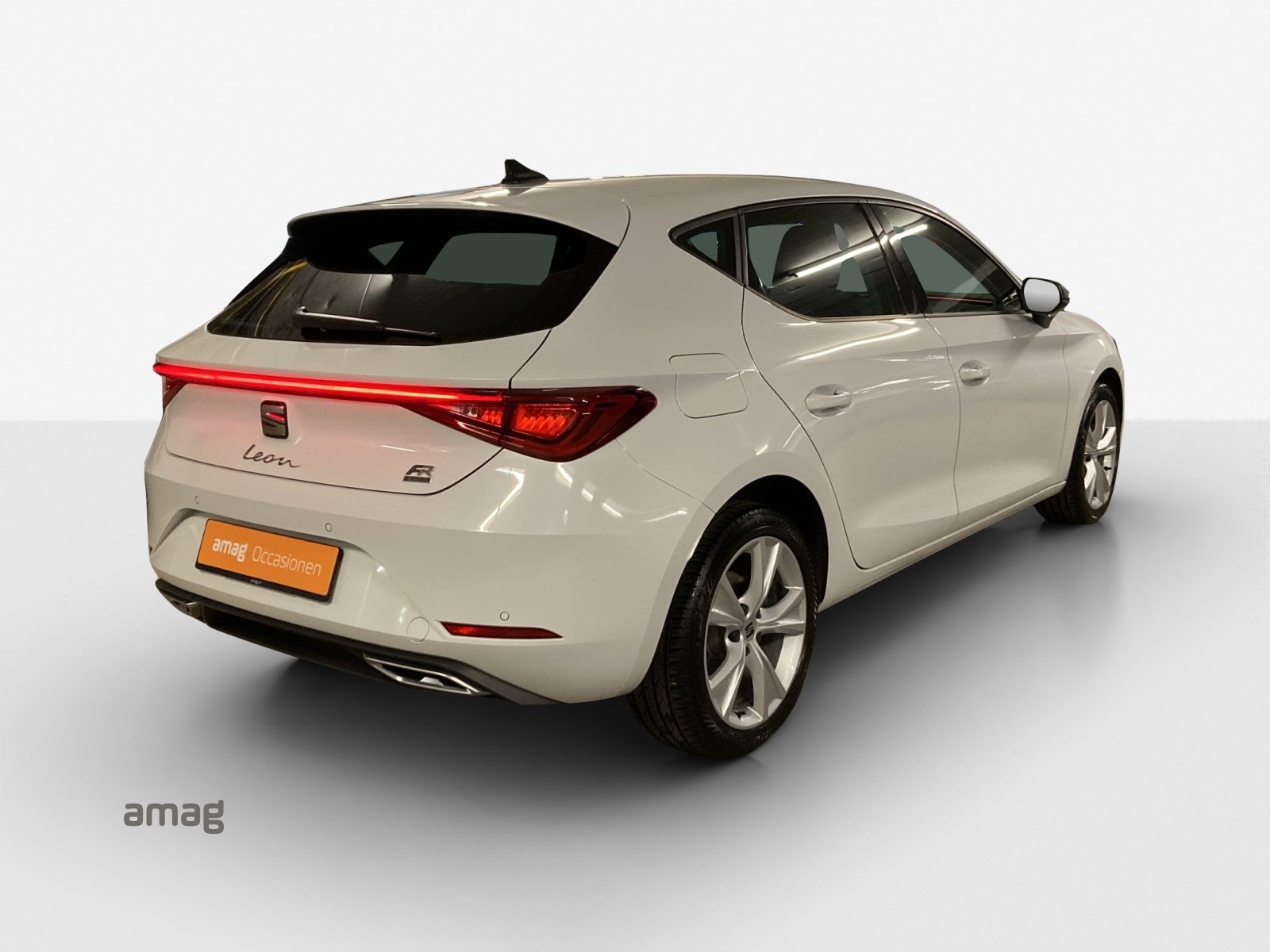 SEAT LEON FR e-HYBRID, Full-Hybrid Petrol/Electric, Second hand / Used, Automatic - 6