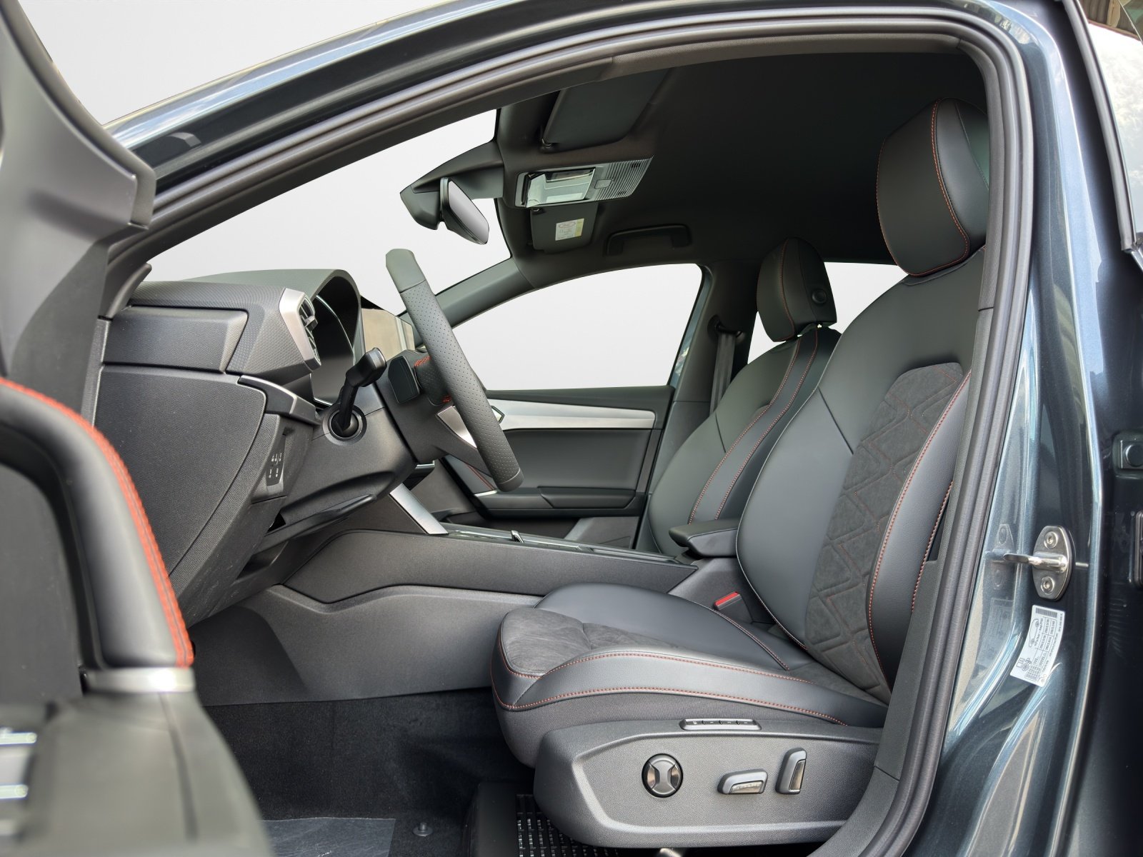SEAT Leon 1.5 eTSI 150 Move FR DSG, Mild-Hybrid Benzin/Elektro, Occasion / Gebraucht, Automatik - 6