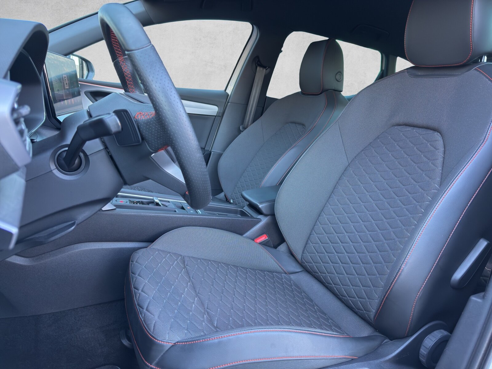 SEAT Leon 1.4 eHybrid pHEV DSG FR, Plug-in-Hybrid Petrol/Electric, Second hand / Used, Automatic - 6