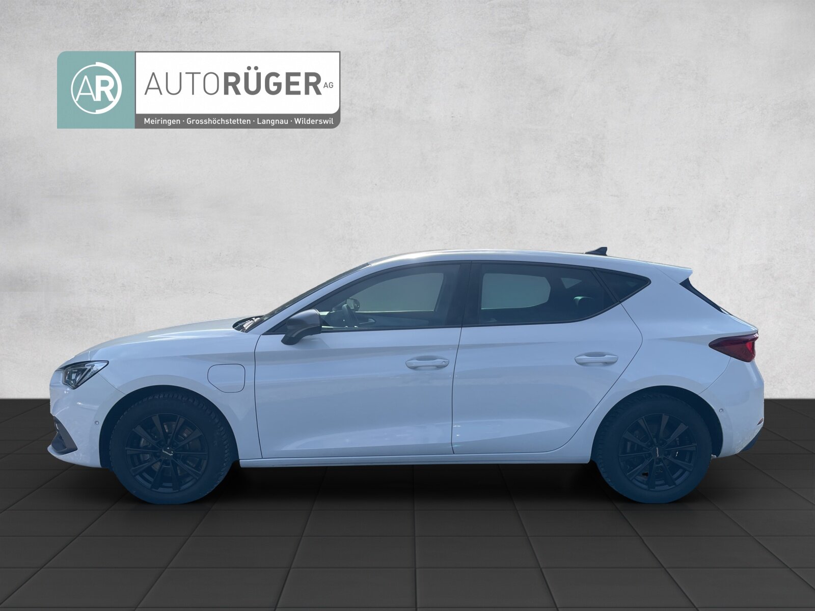 SEAT Leon 1.4 eHybrid pHEV DSG Hola FR, Plug-in-Hybrid Petrol/Electric, Second hand / Used, Automatic - 3