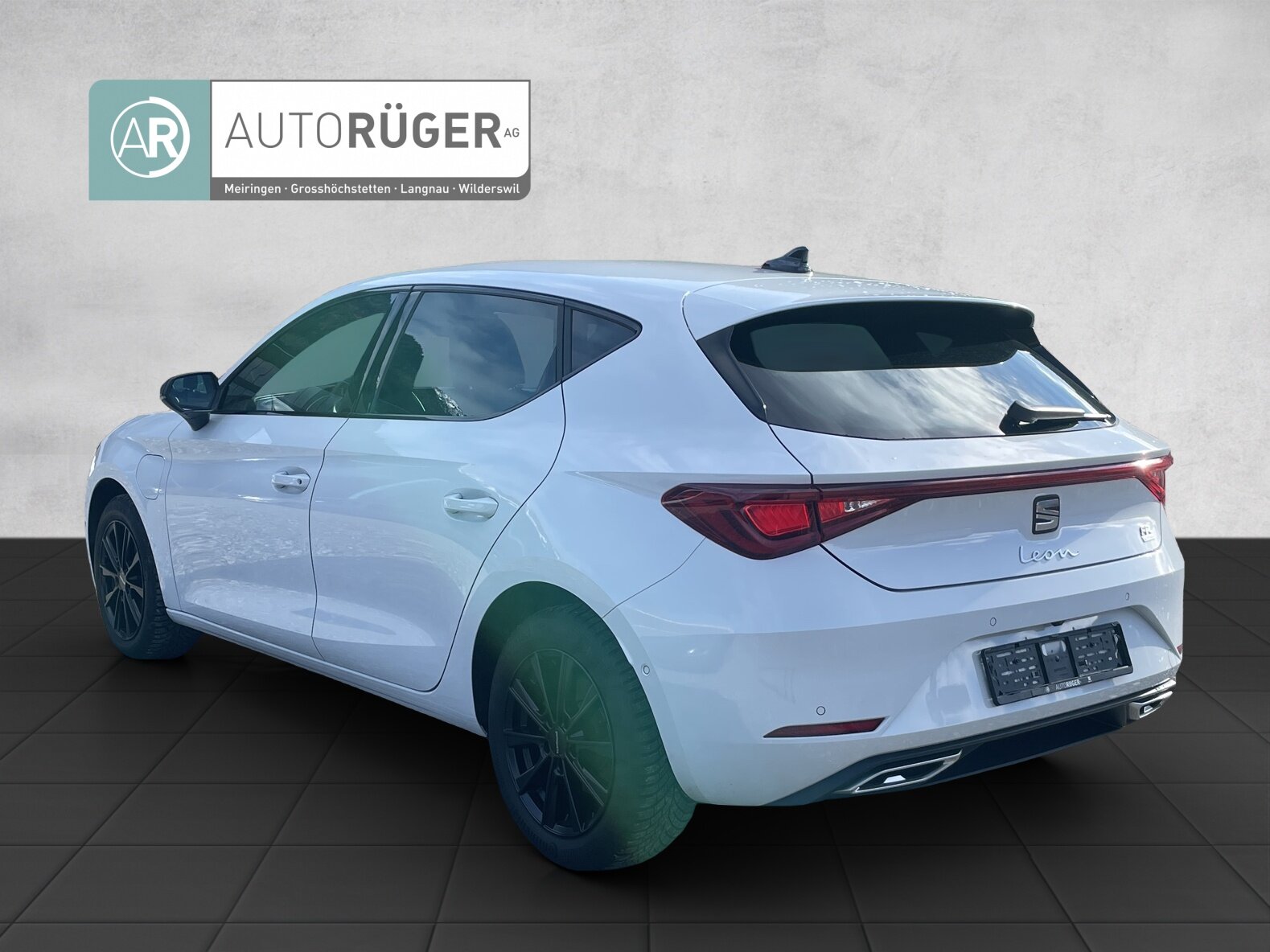 SEAT Leon 1.4 eHybrid pHEV DSG Hola FR, Plug-in-Hybrid Petrol/Electric, Second hand / Used, Automatic - 4