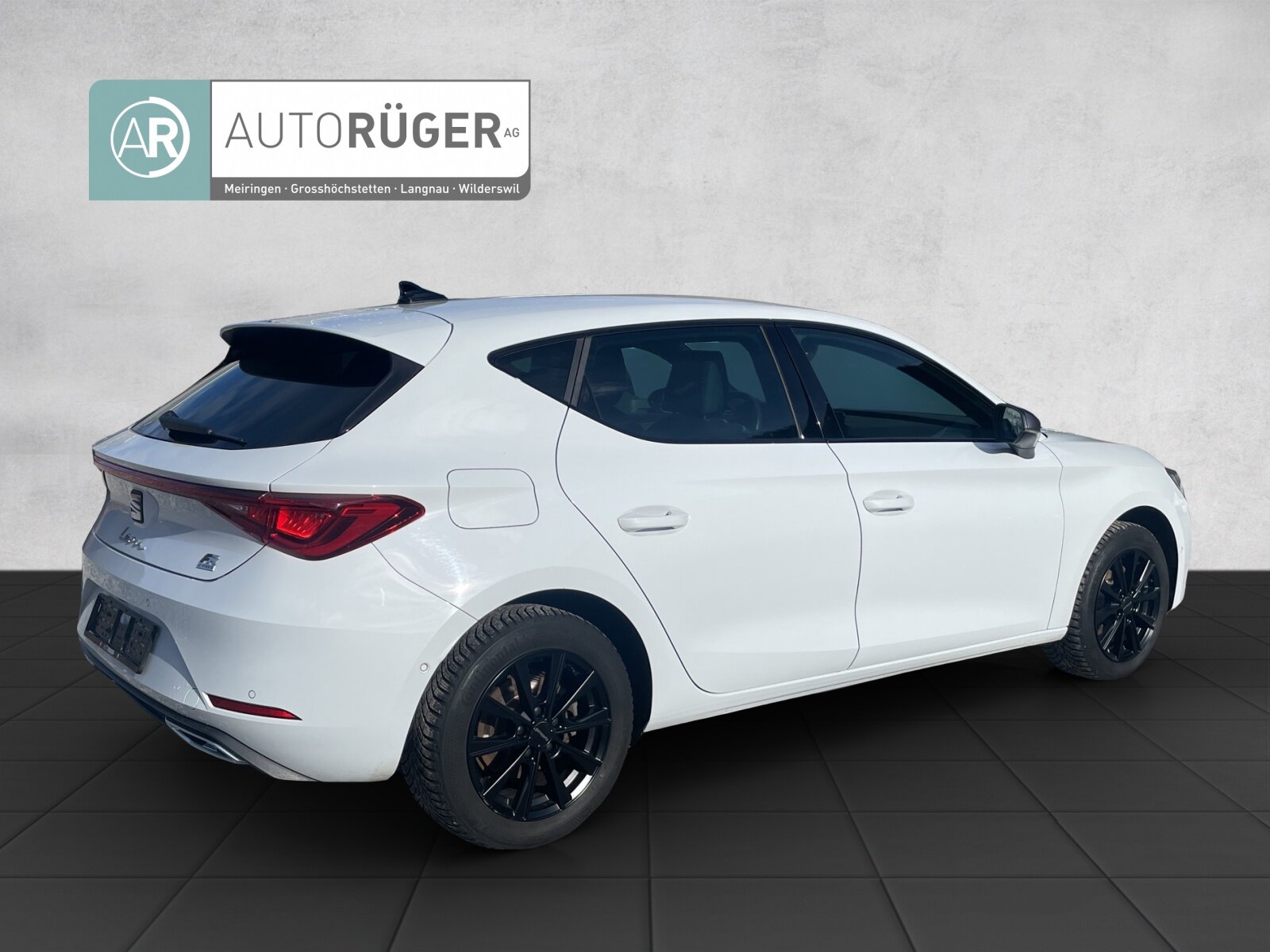 SEAT Leon 1.4 eHybrid pHEV DSG Hola FR, Plug-in-Hybrid Petrol/Electric, Second hand / Used, Automatic - 6