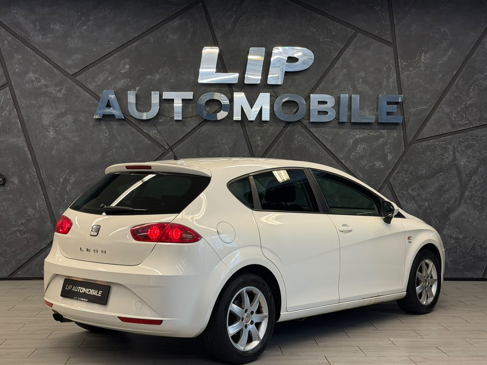 SEAT Leon 1.4 TSI Style, Petrol, Second hand / Used, Manual - 6