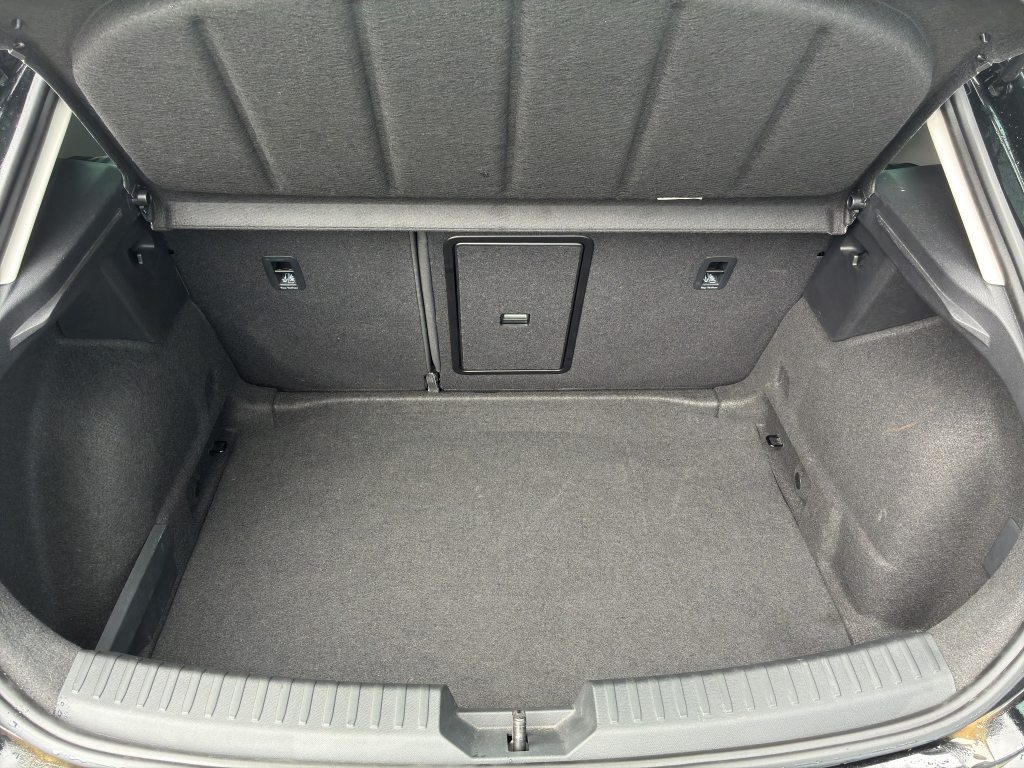 SEAT LEON 1.5 eTSI 150 FR DSG, Mild-Hybrid Benzin/Elektro, Occasion / Gebraucht, Automatik - 6