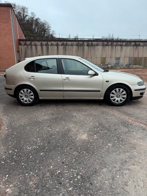 SEAT LEON 1.8 20V Spirit, Petrol, Second hand / Used, Automatic - 4
