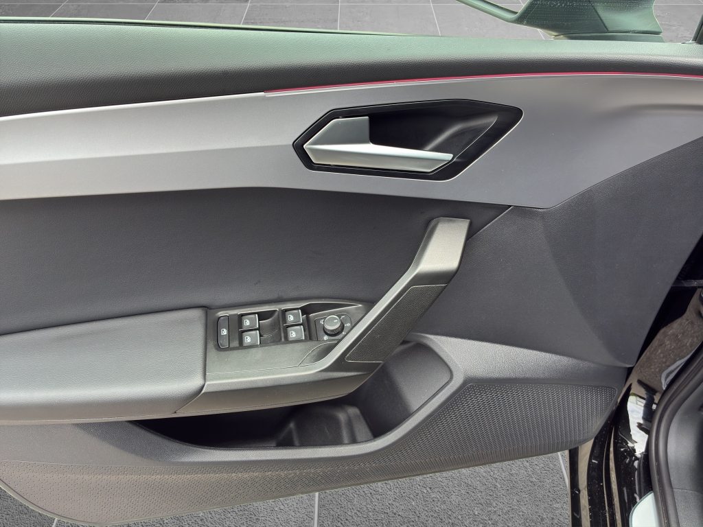 SEAT LEON 1.5 eTSI 150 FR DSG, Hybride Léger Essence/Électricité, Occasion / Utilisé, Automatique - 6